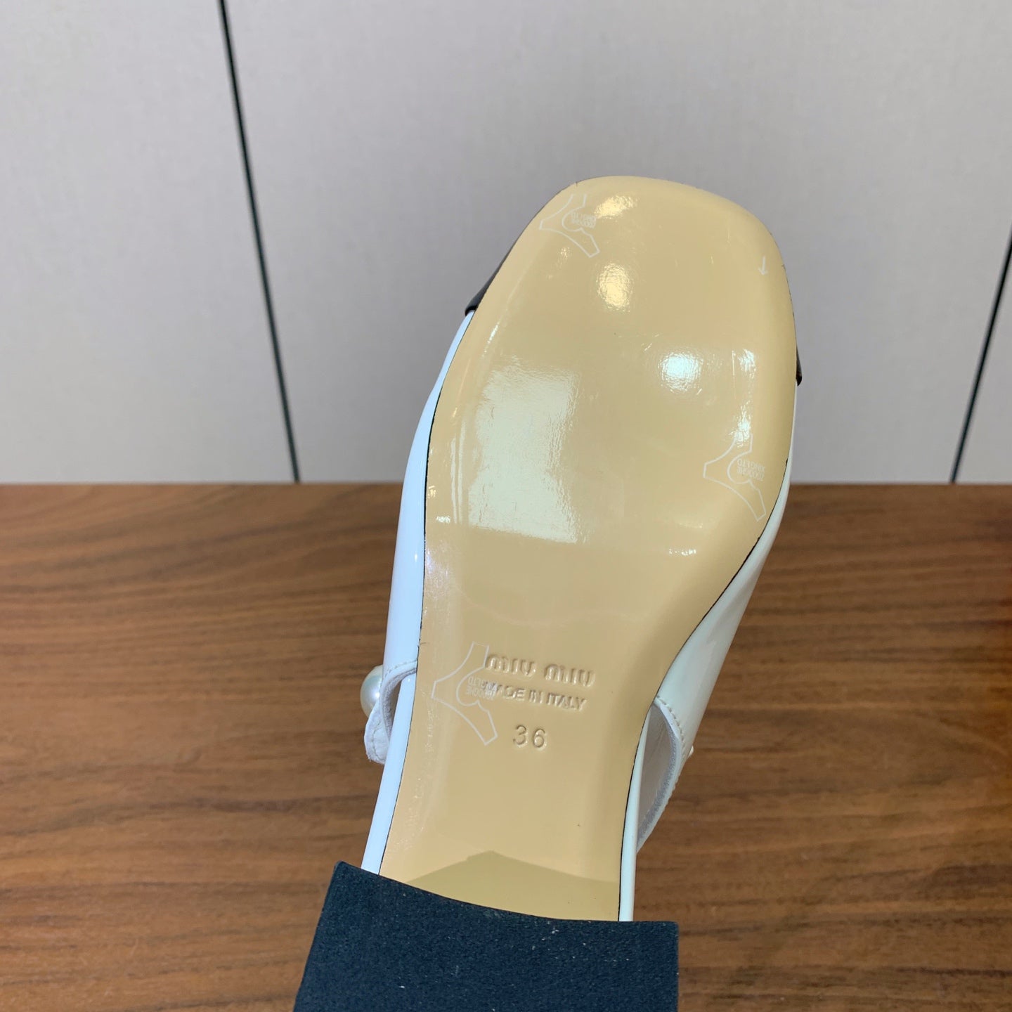 Miumiu 2026 Slingback 45mm White Black Patent Leather 945705