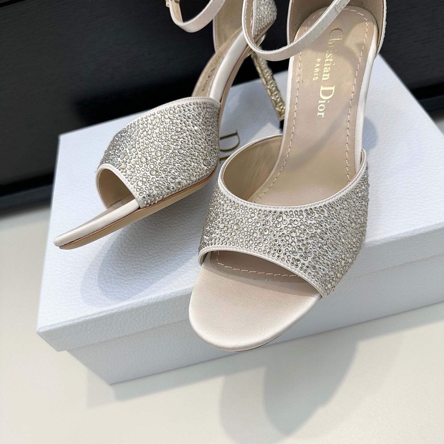 Dior 2026 Crystal Strass Heeled Sandals 80mm Leather 992771