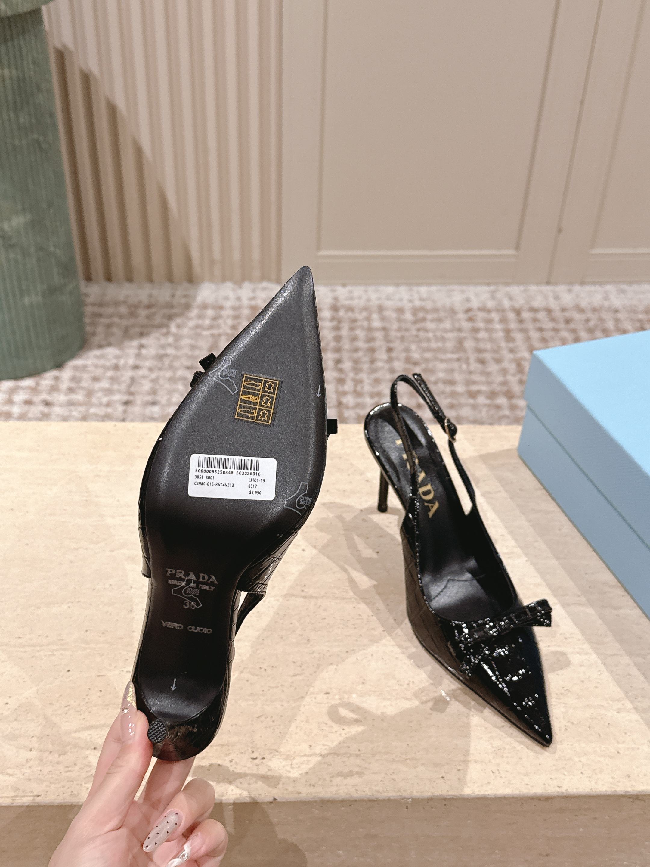 PRA 26S Slingback 85 Black Crocodile Embossed Leather 630739