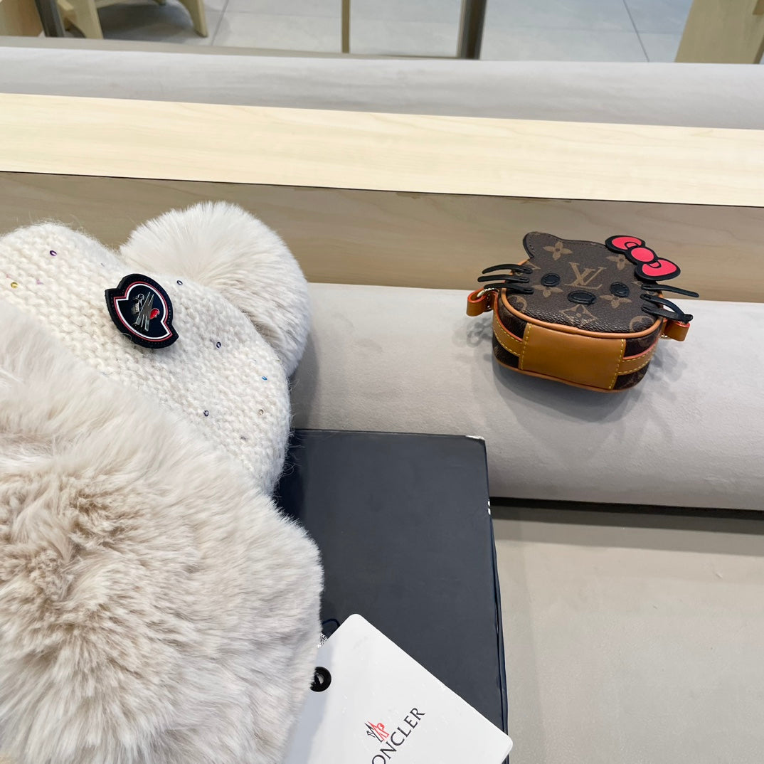 Moncler Sweet Earflap Knitted Hat 437059