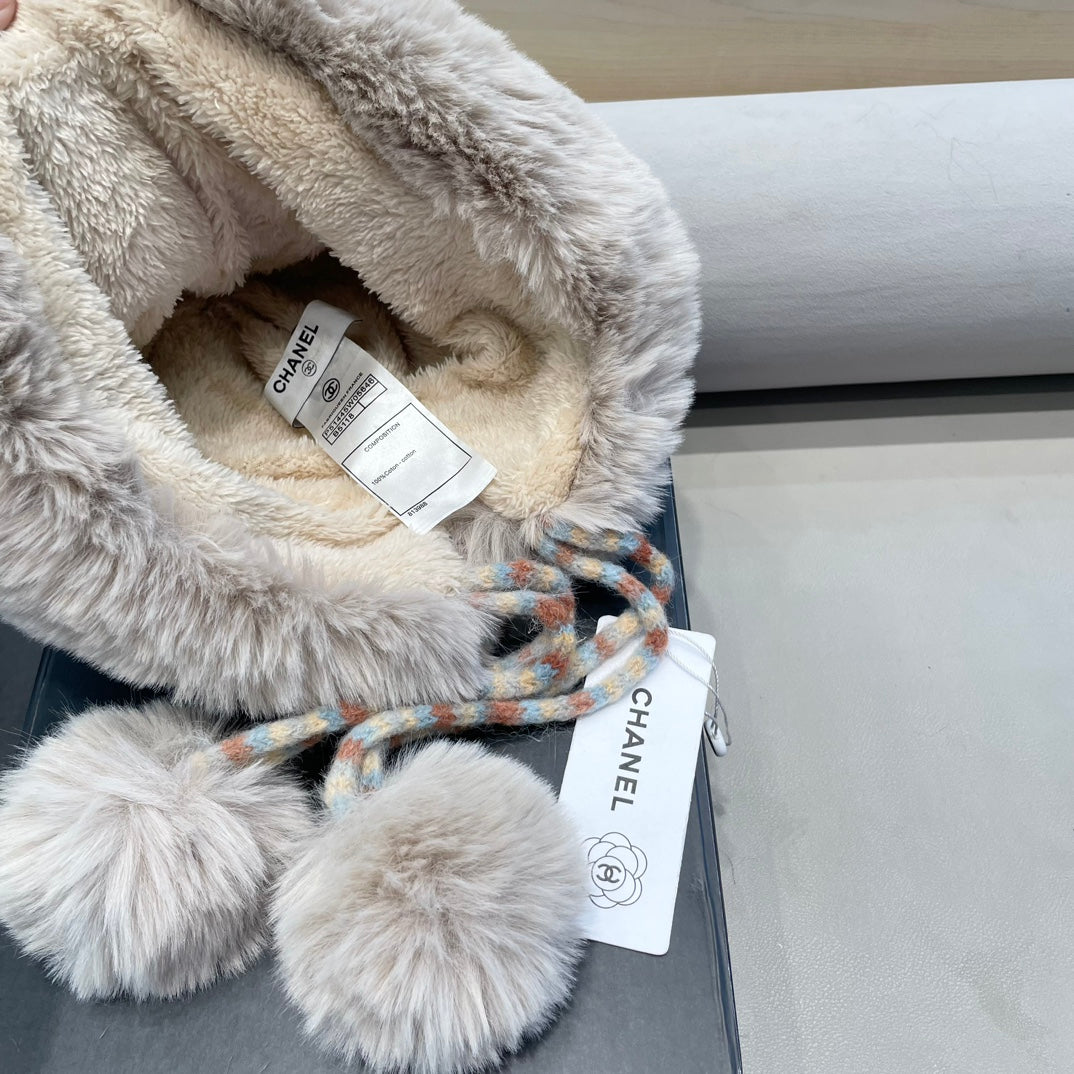 Chanel Knitted Winter Hat With Fur Trim 437113