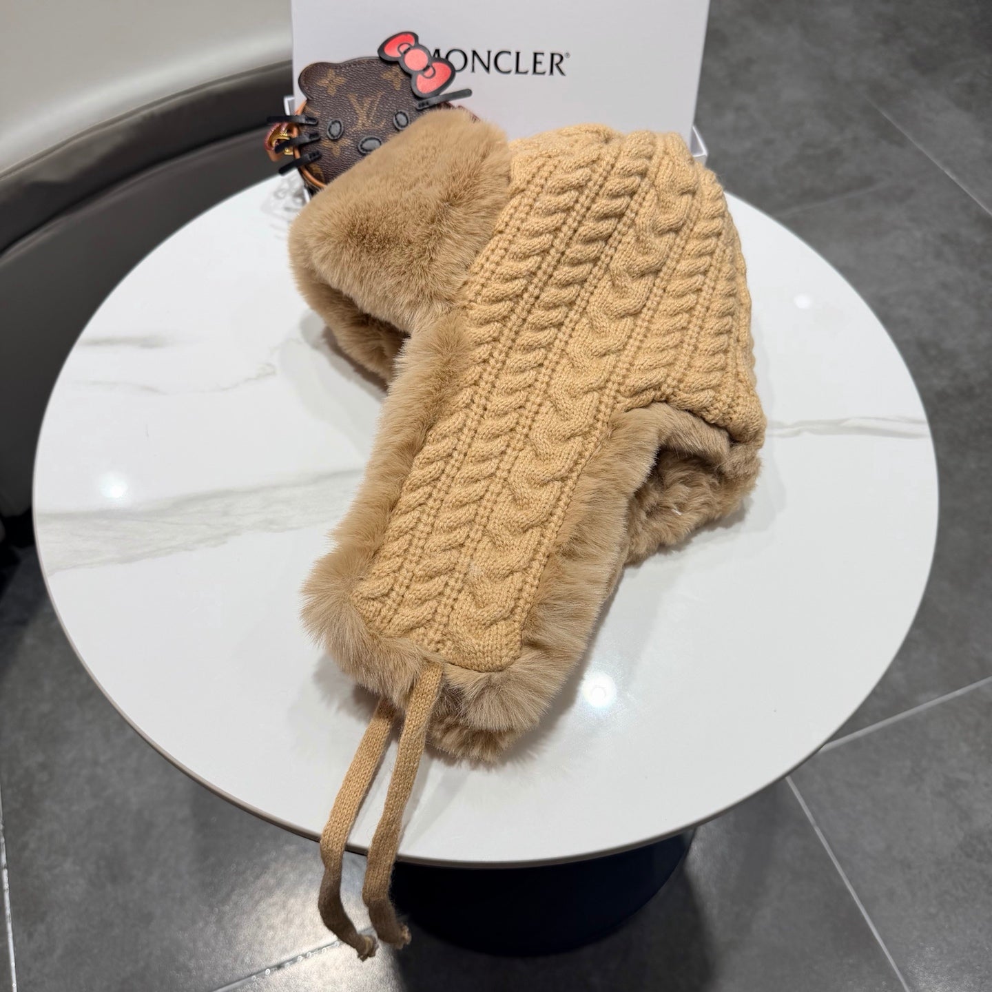 Moncler Lei Feng Hat 436937