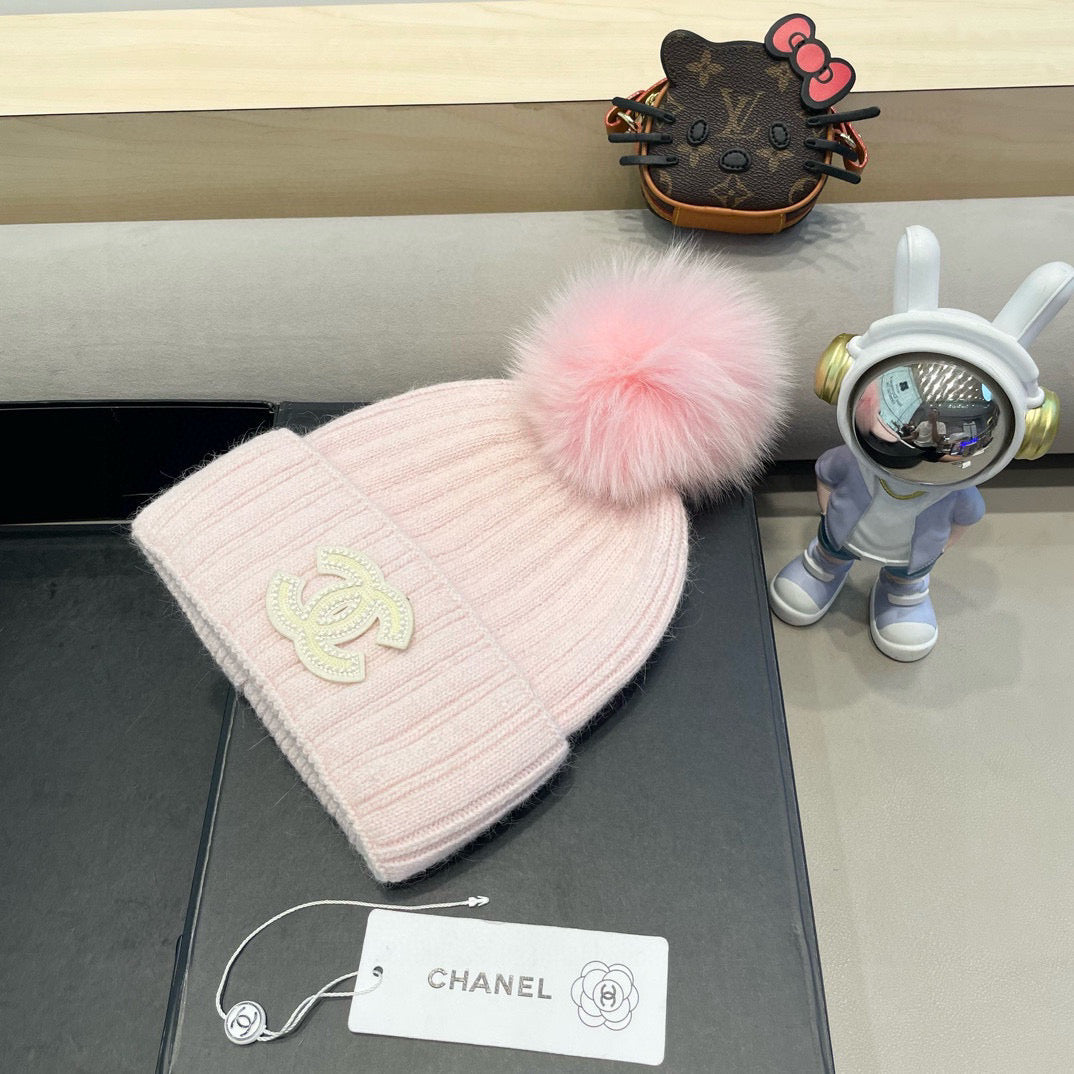 Chanel Knitted Hat With Pom-pom 437120