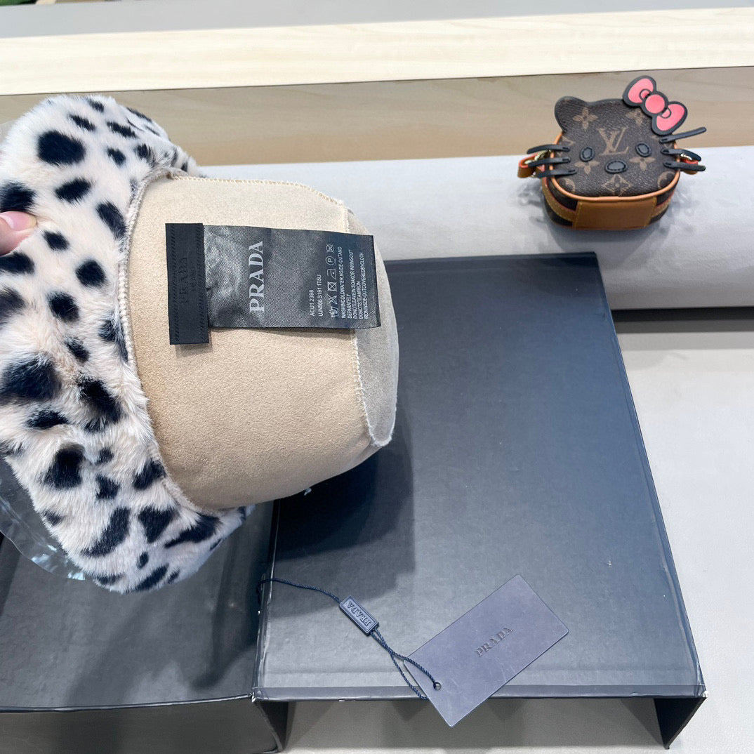 Prada Leopard Print Bucket Hat 435077