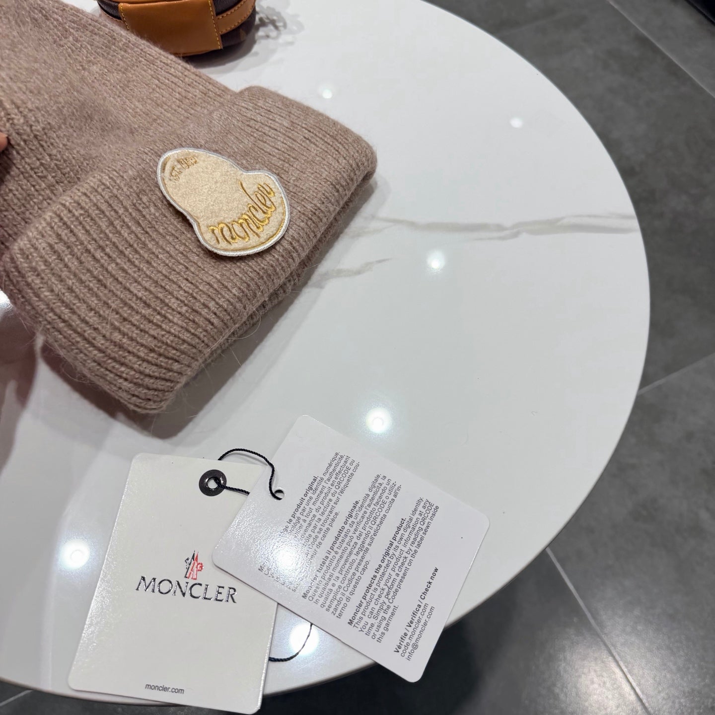Moncler Logo-patch Beanie 435073