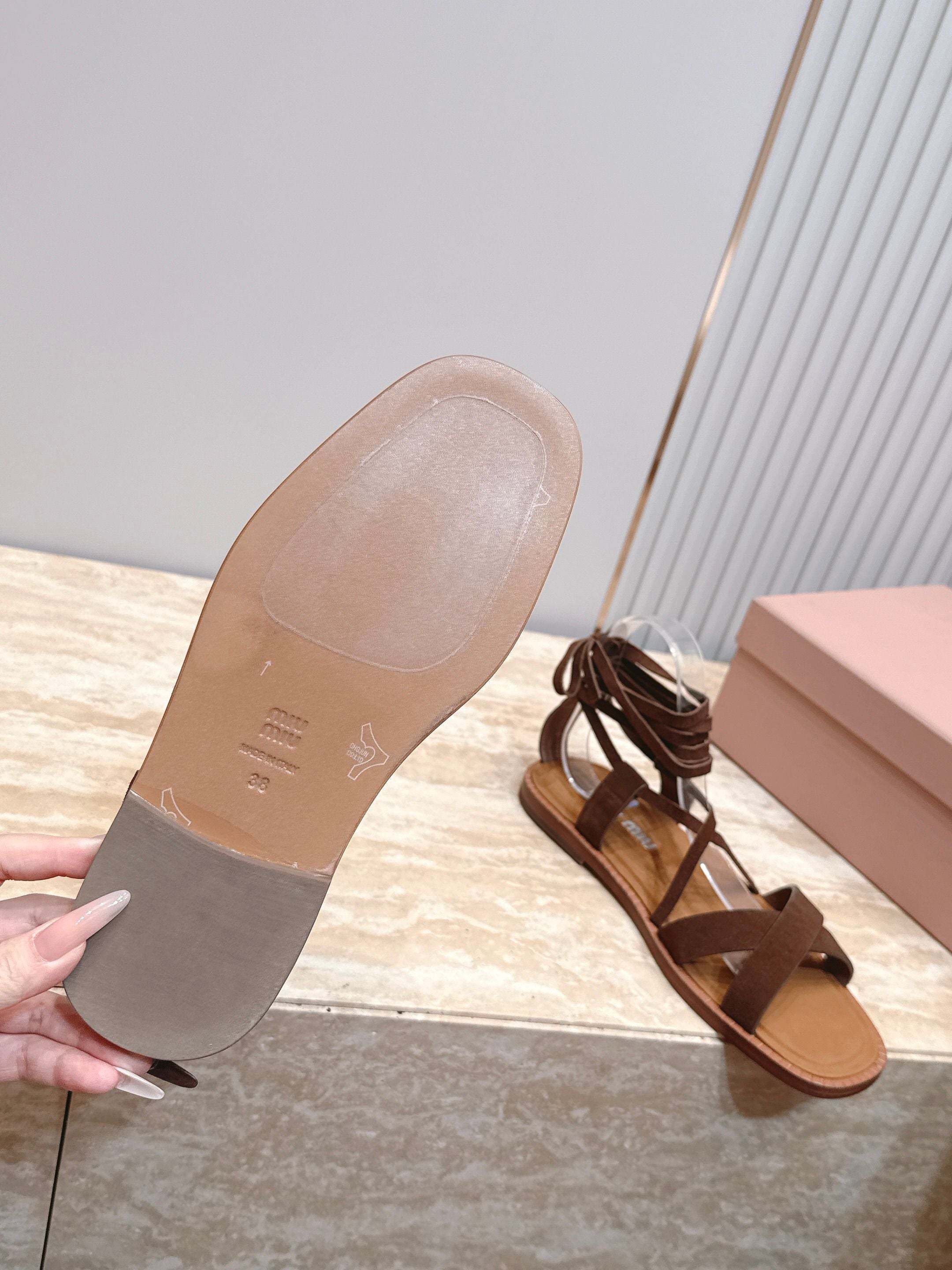 Miumiu 2026 Newest Back-Strap Sandals Suede 933387