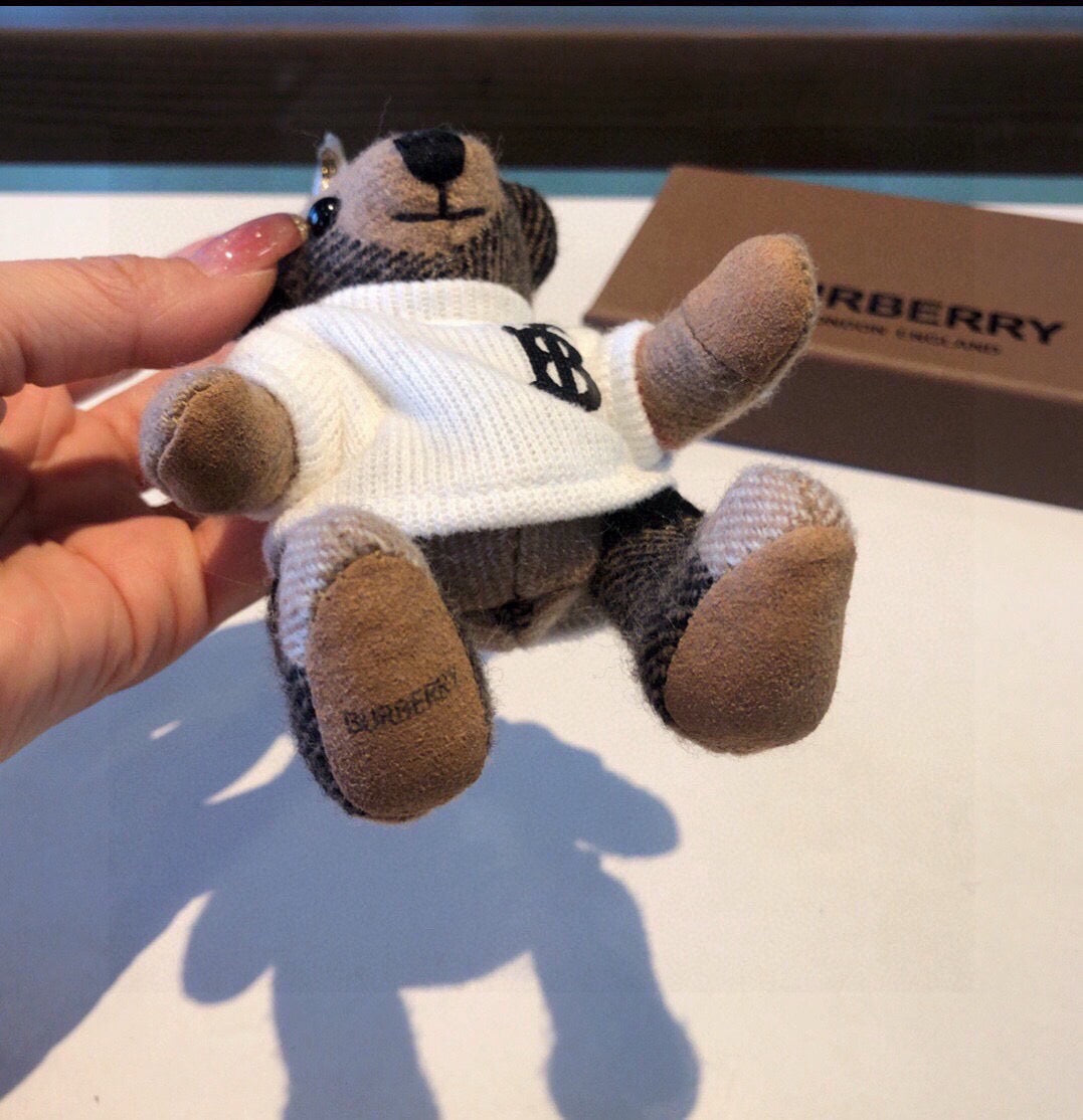 Burberry Thomas Bear T-shirt Charm 393880