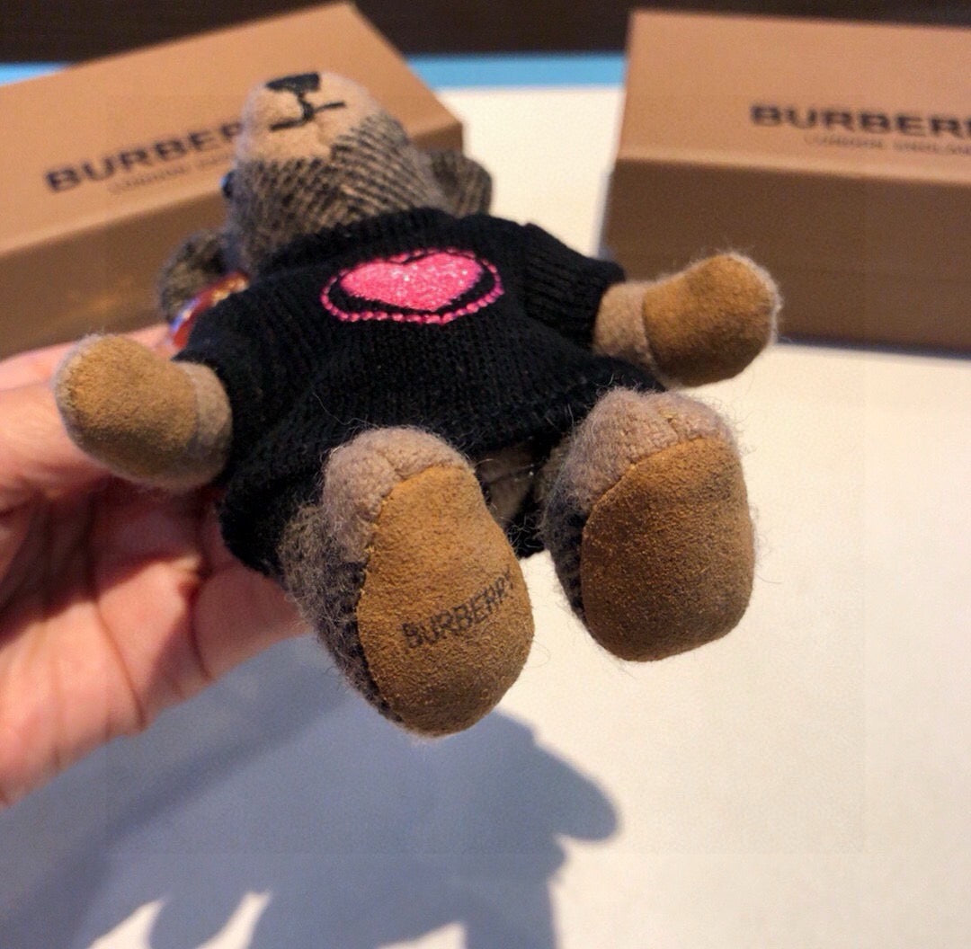 Burberry Heart Bear Charm 393884