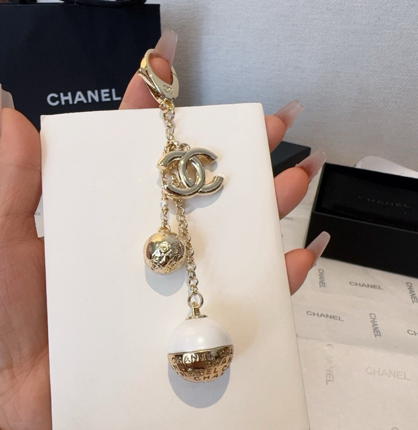 Chanel Pearl Charm 415602