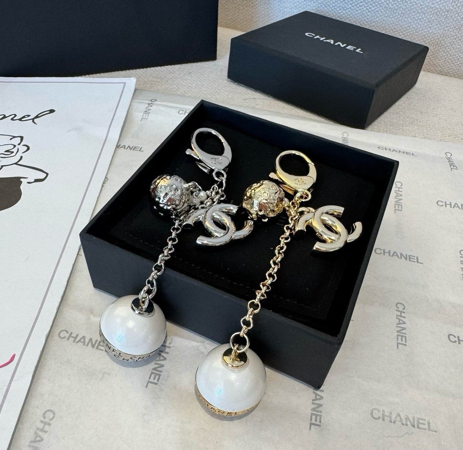Chanel Pearl Charm 415602