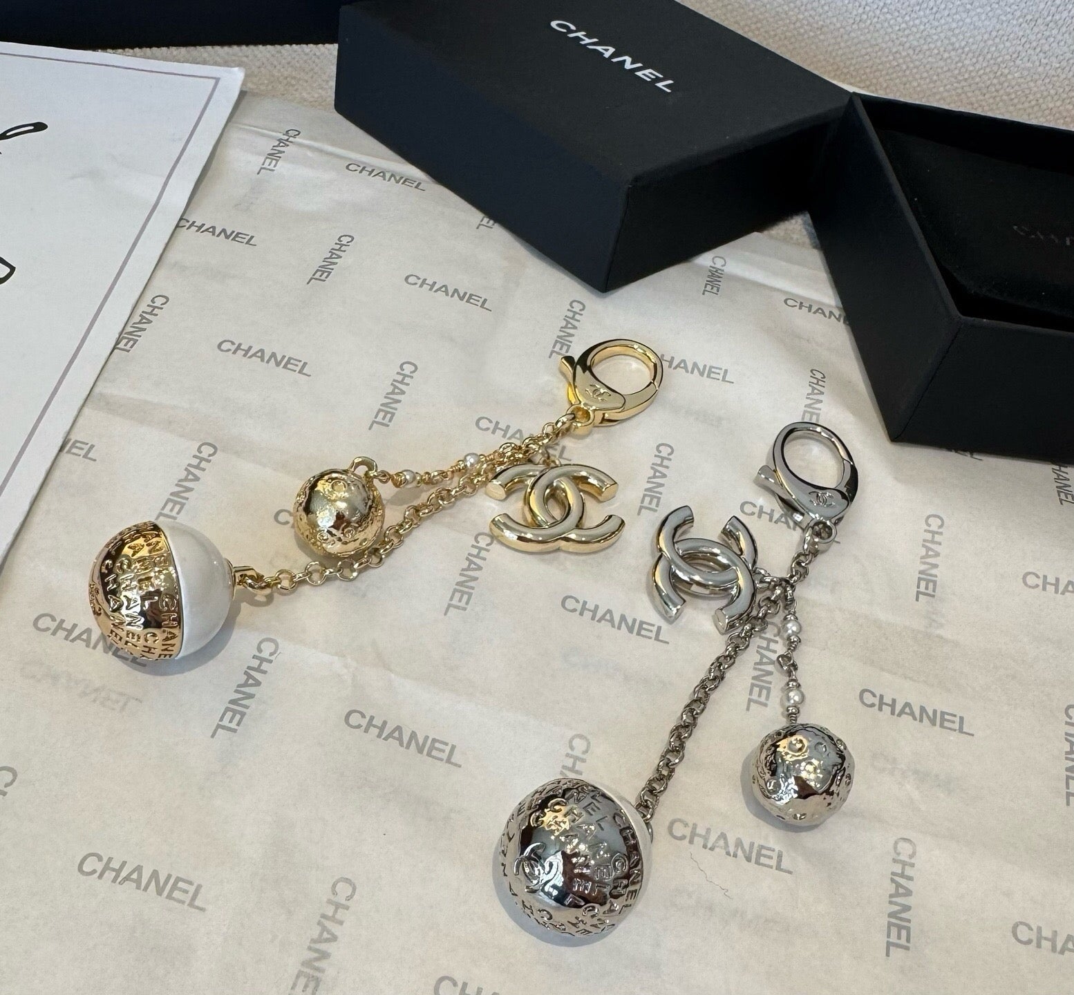 Chanel Pearl Charm 415602