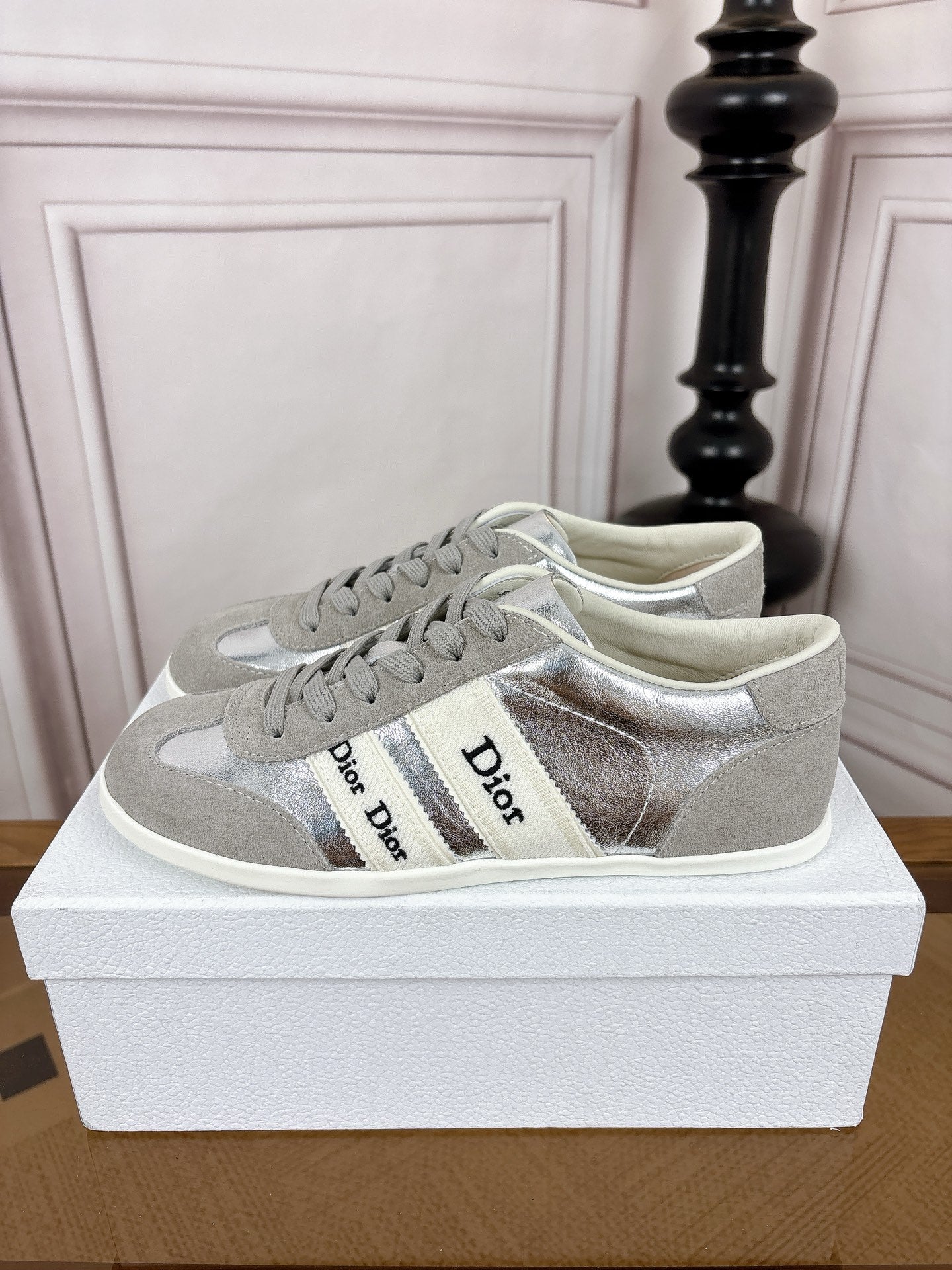 Dior 2026 Sneakers Suede Leather 931862