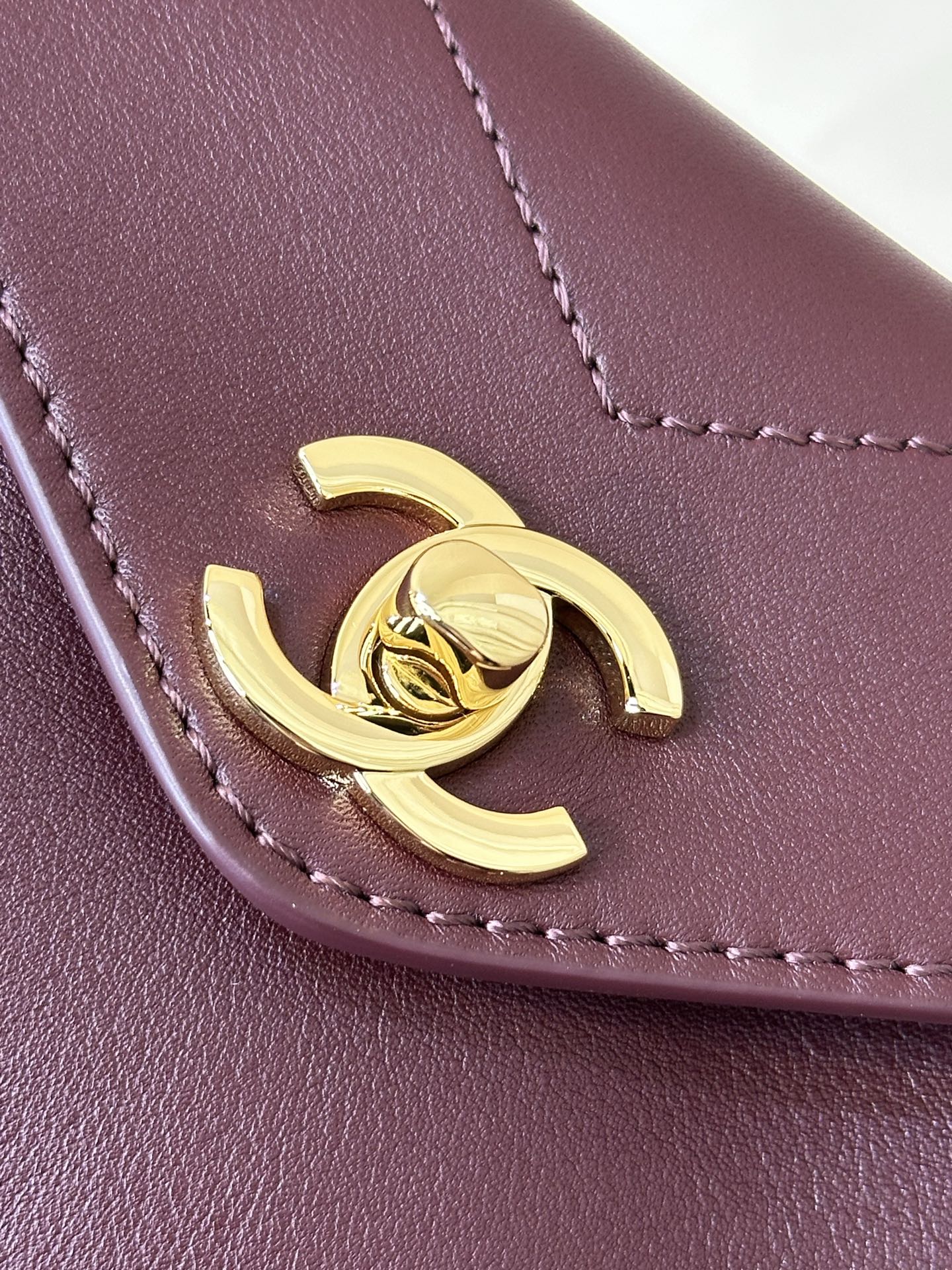 Chanel 2026 V-shaped Flap Bag 19.5cm Burgundy Smooth Leather
