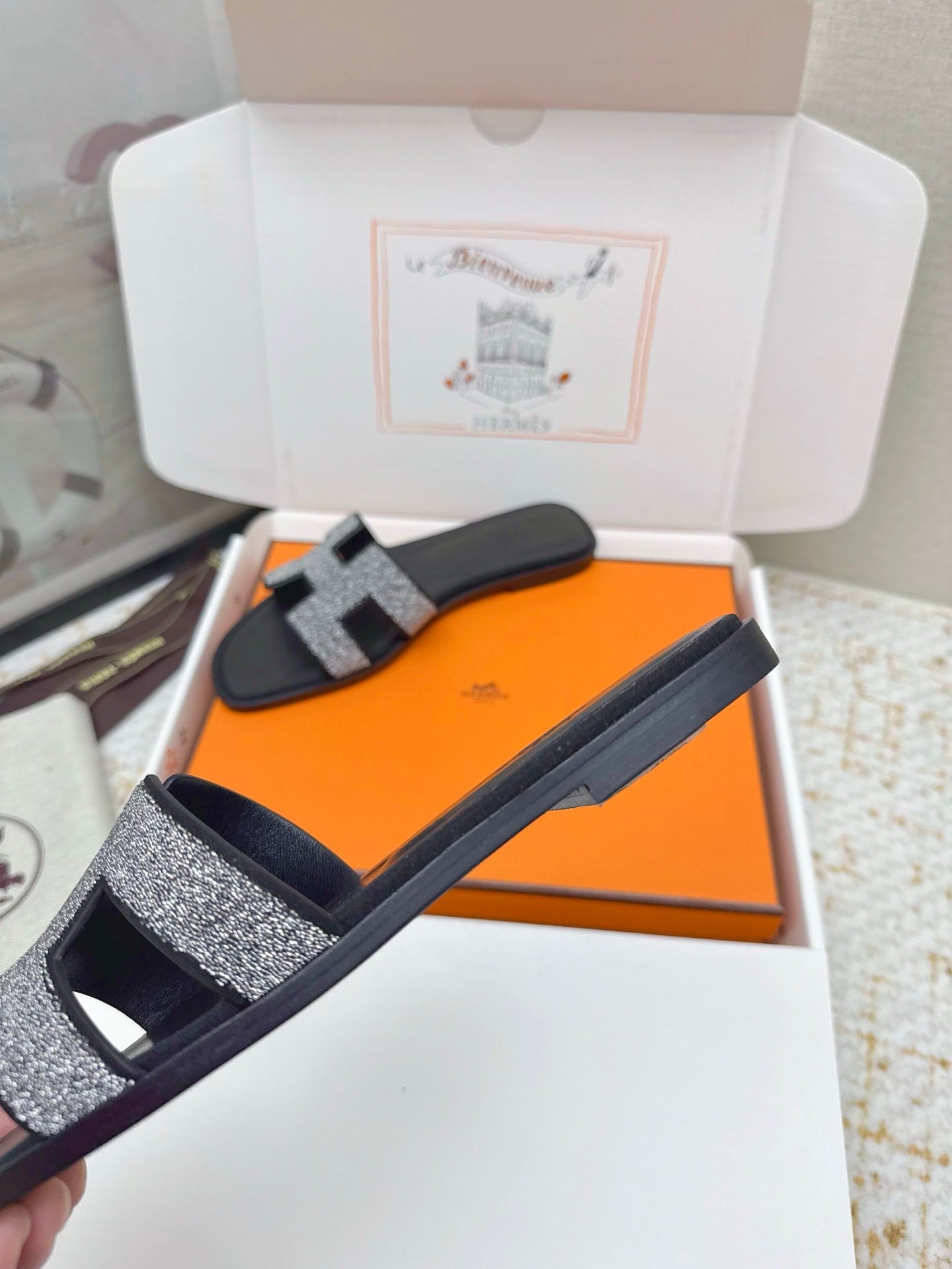 HM 26ss Oran Sandals Black Rhinestone Cowhide 625260