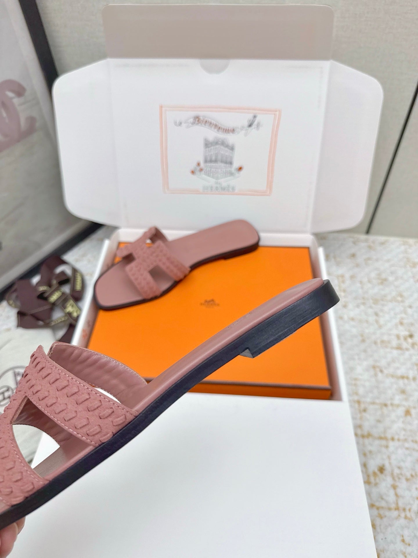 HM 26ss Oran Sandals Nude Pink Suede Sheepskin 625135