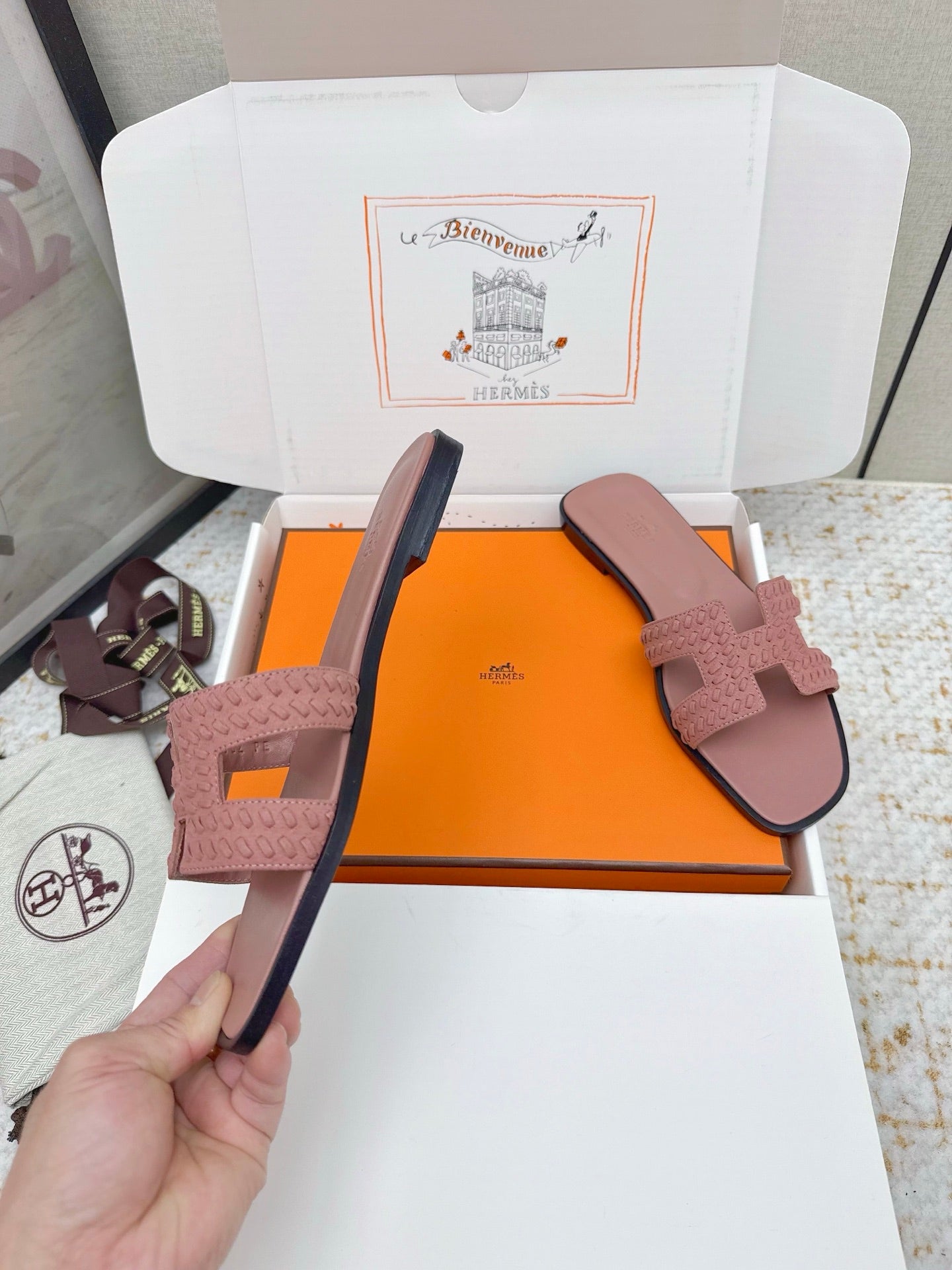 HM 26ss Oran Sandals Nude Pink Suede Sheepskin 625135