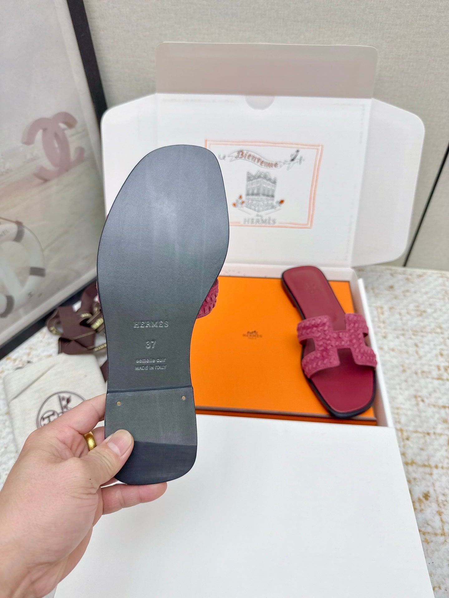 HM 26ss Oran Sandals Dark Pink Suede Sheepskin 625137