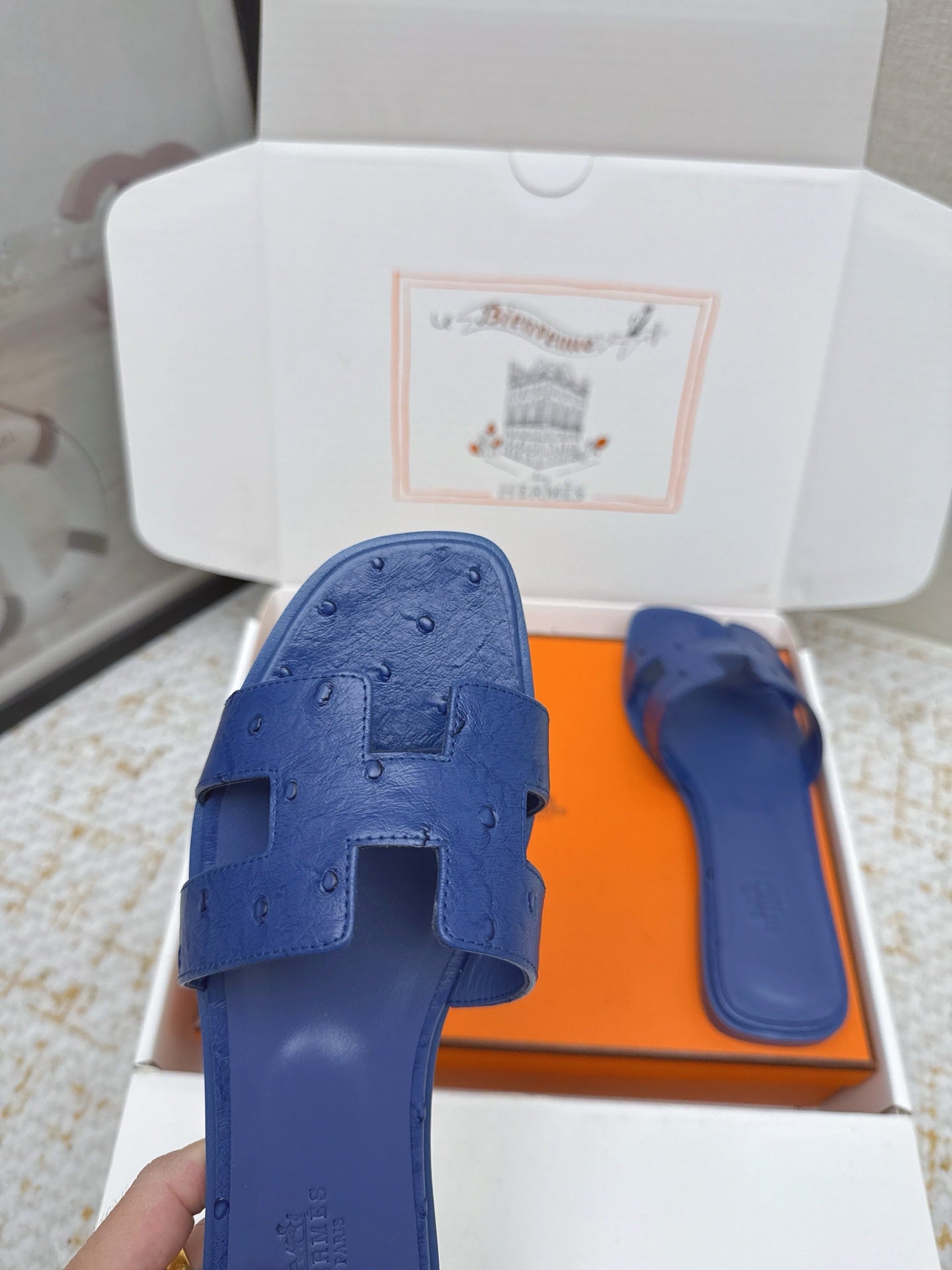 HM 26ss Oran Sandals Blue Encre Ostrich Leather 625091