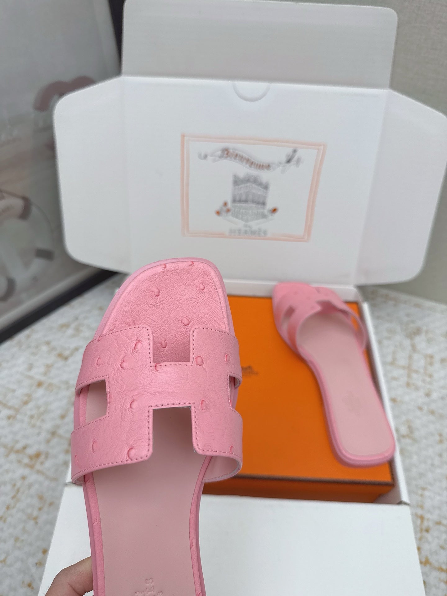 HM 26ss Oran Sandals Pink Ostrich Leather 625095