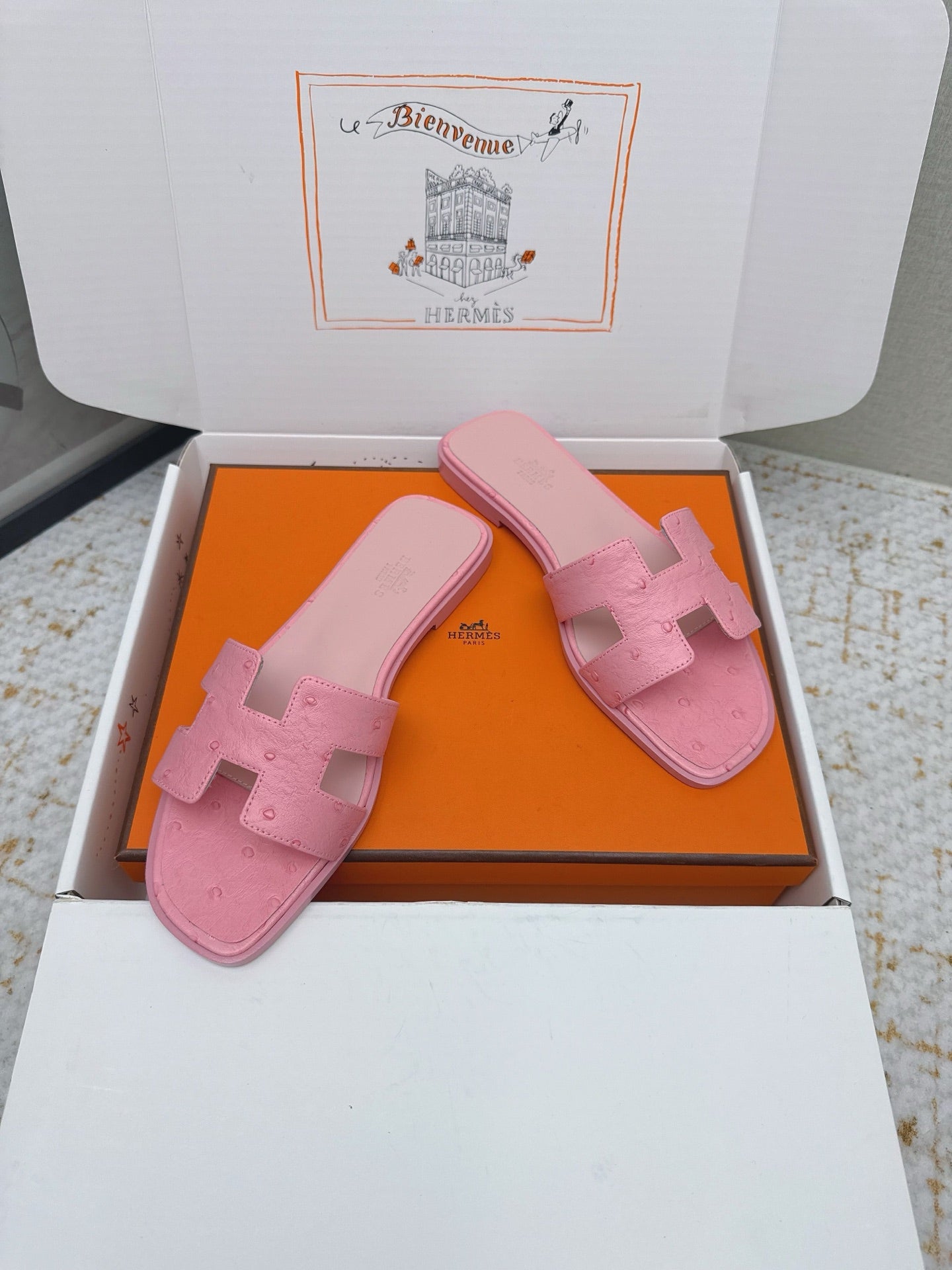 HM 26ss Oran Sandals Pink Ostrich Leather 625095