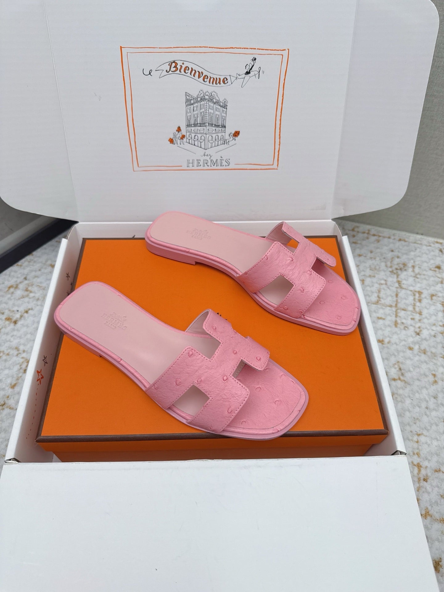 HM 26ss Oran Sandals Pink Ostrich Leather 625095
