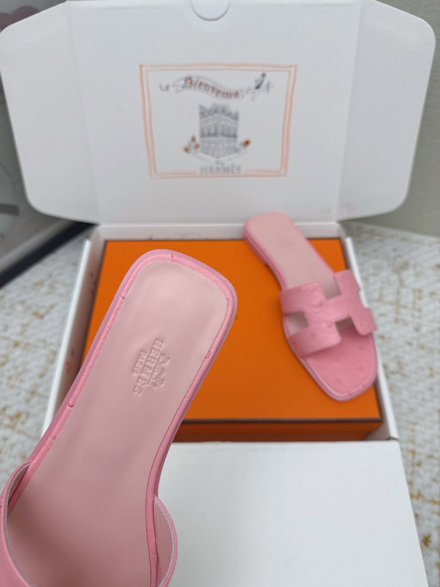 HM 26ss Oran Sandals Pink Ostrich Leather 625095