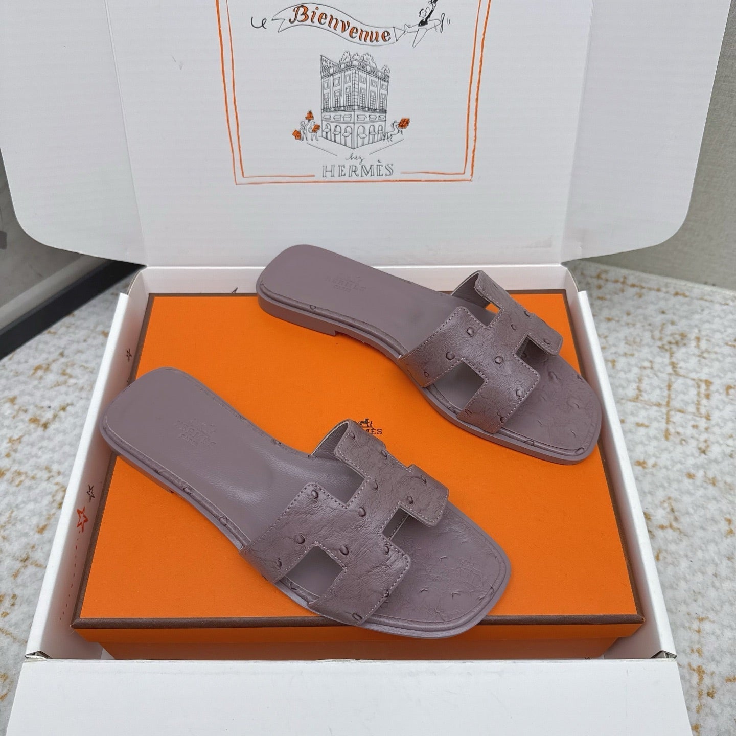 HM 26ss Oran Sandals Dusty Lavender Ostrich Leather 625104