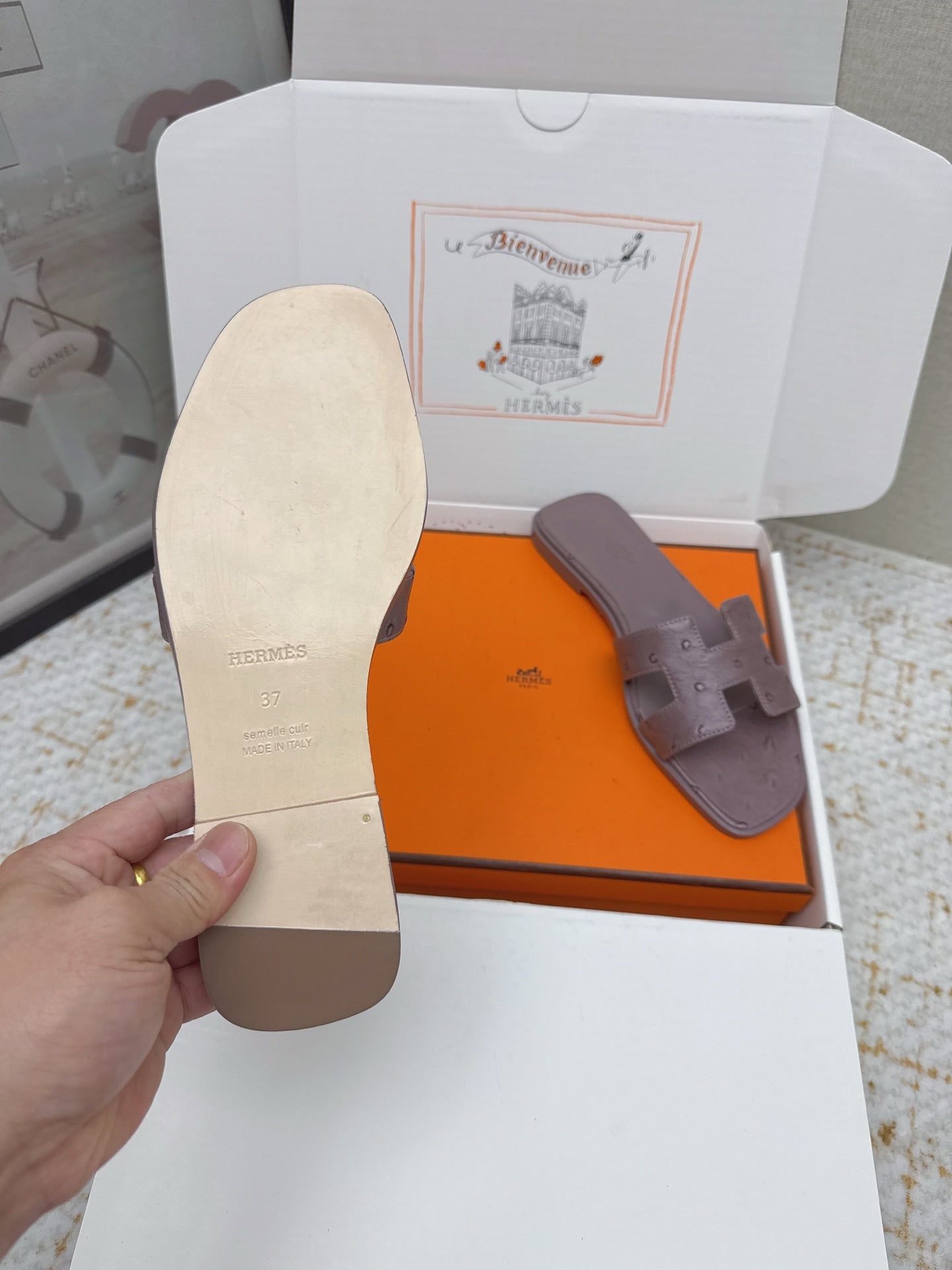 HM 26ss Oran Sandals Dusty Lavender Ostrich Leather 625104