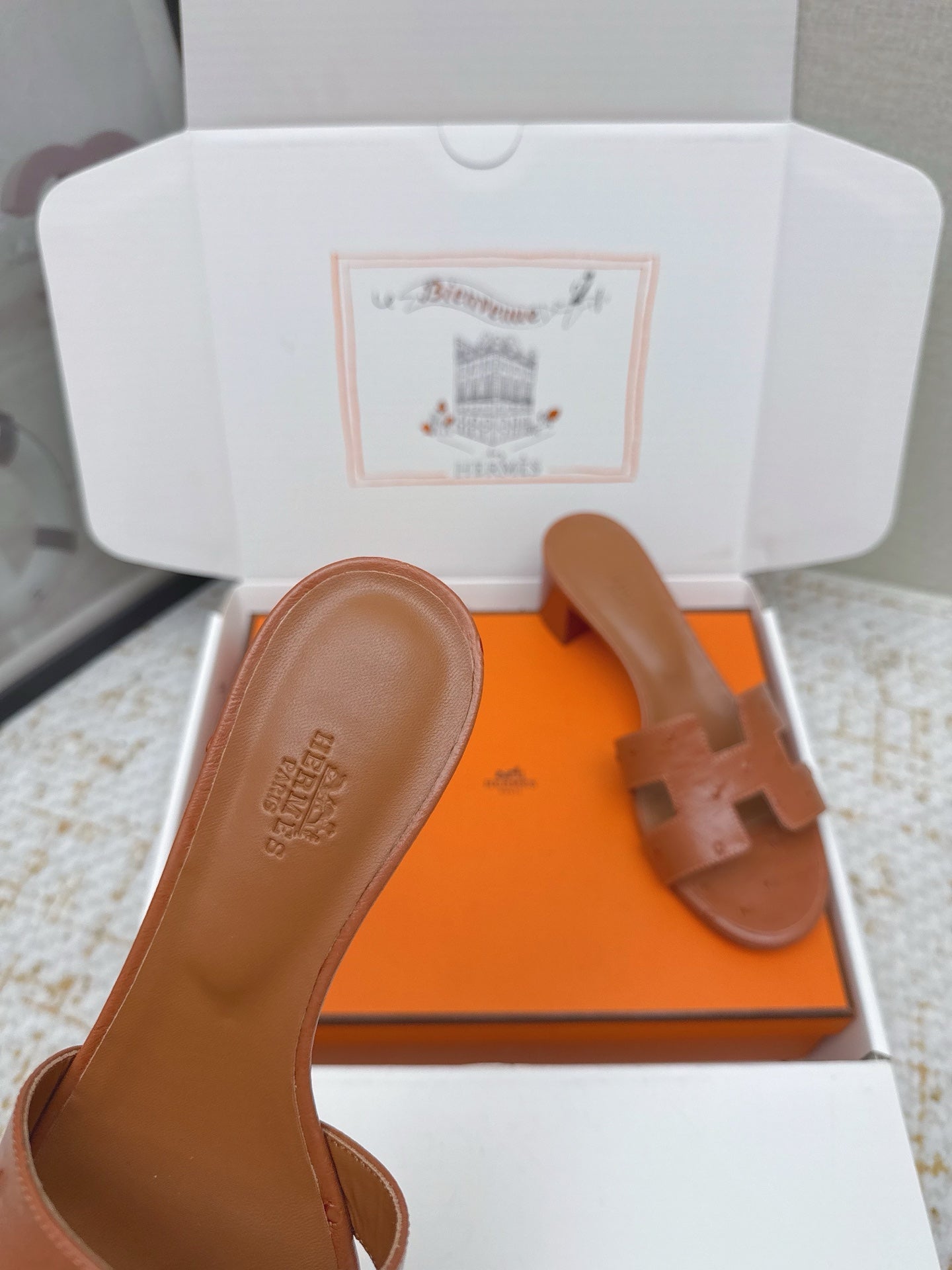 HM 26ss Oran Sandals 50 Brown Ostrich Leather 625124