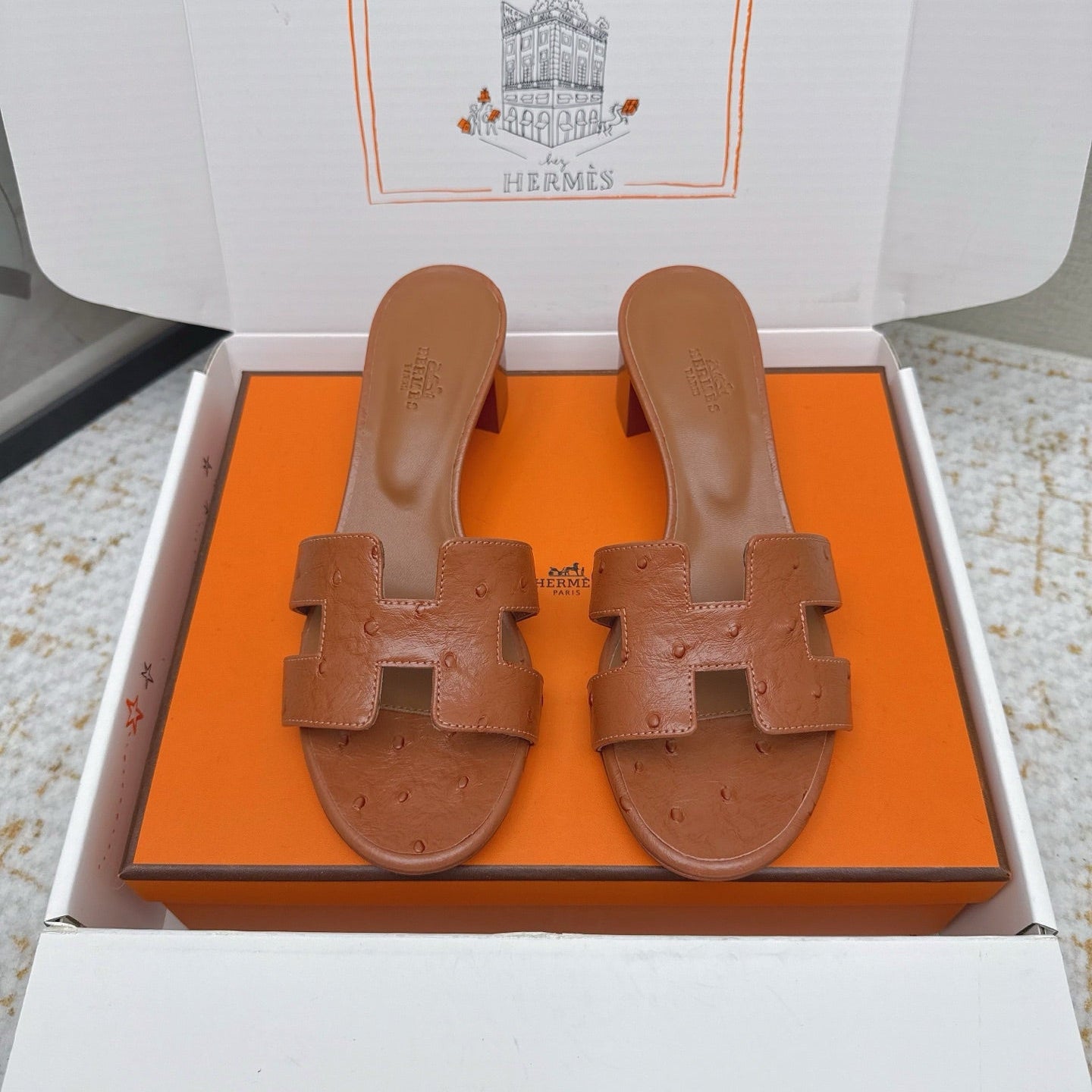 HM 26ss Oran Sandals 50 Brown Ostrich Leather 625124