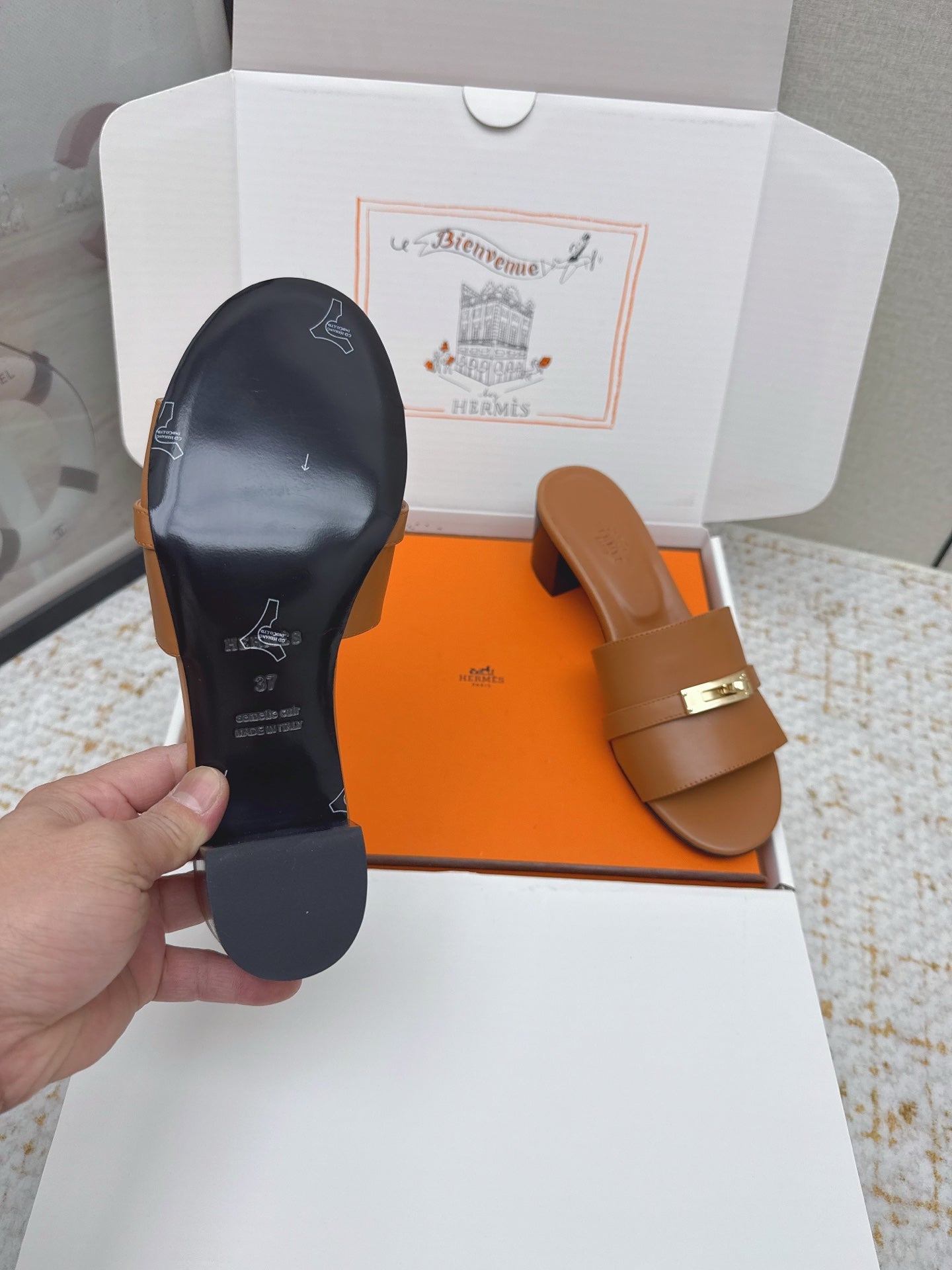 HM 26ss Oasis Sandals 50 Brown Sheepskin Gold Buckle 625162