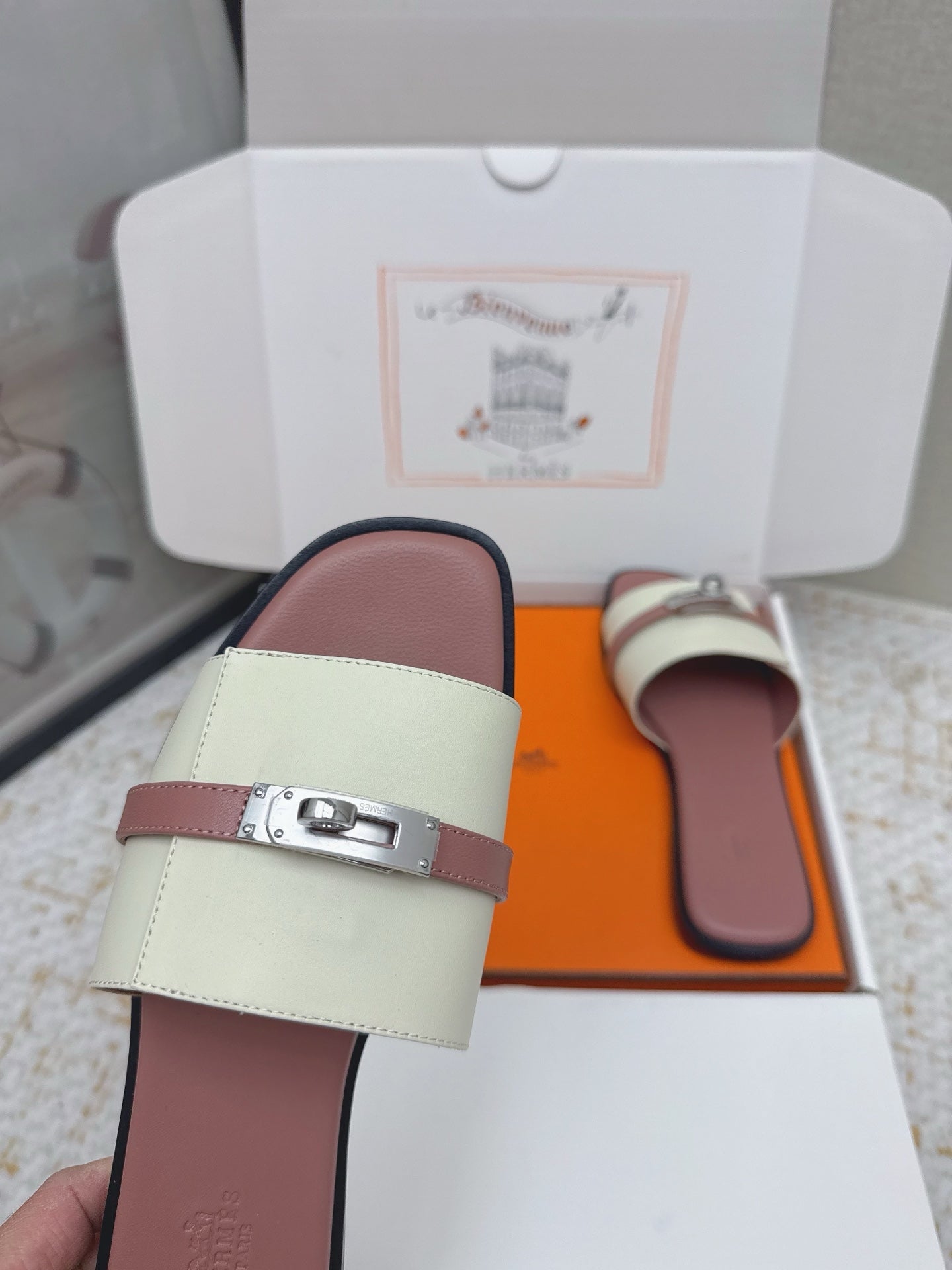 HM 26ss Oasis Sandals Dusty Rose Cream Sheepskin Sliver Buckle 625172