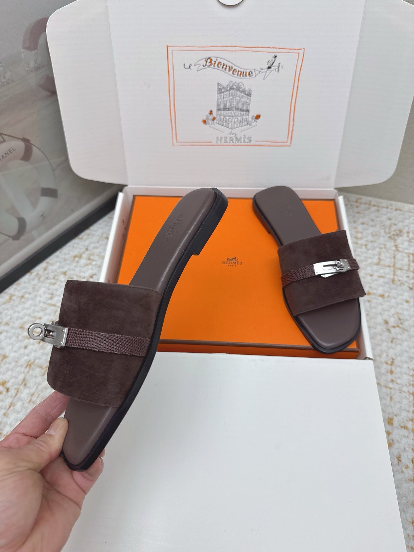 HM 26ss Oasis Sandals Dark Brown Suede Cowhide 625178