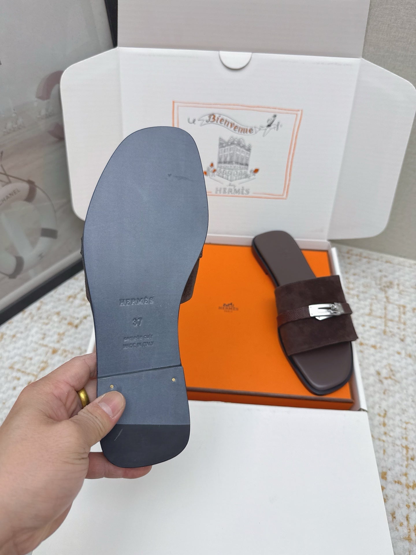 HM 26ss Oasis Sandals Dark Brown Suede Cowhide 625178