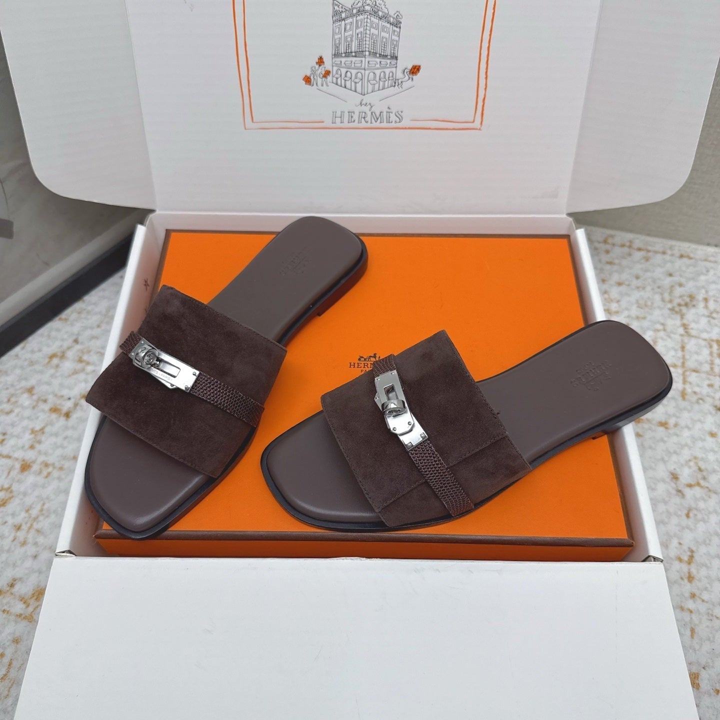 HM 26ss Oasis Sandals Dark Brown Suede Cowhide 625178