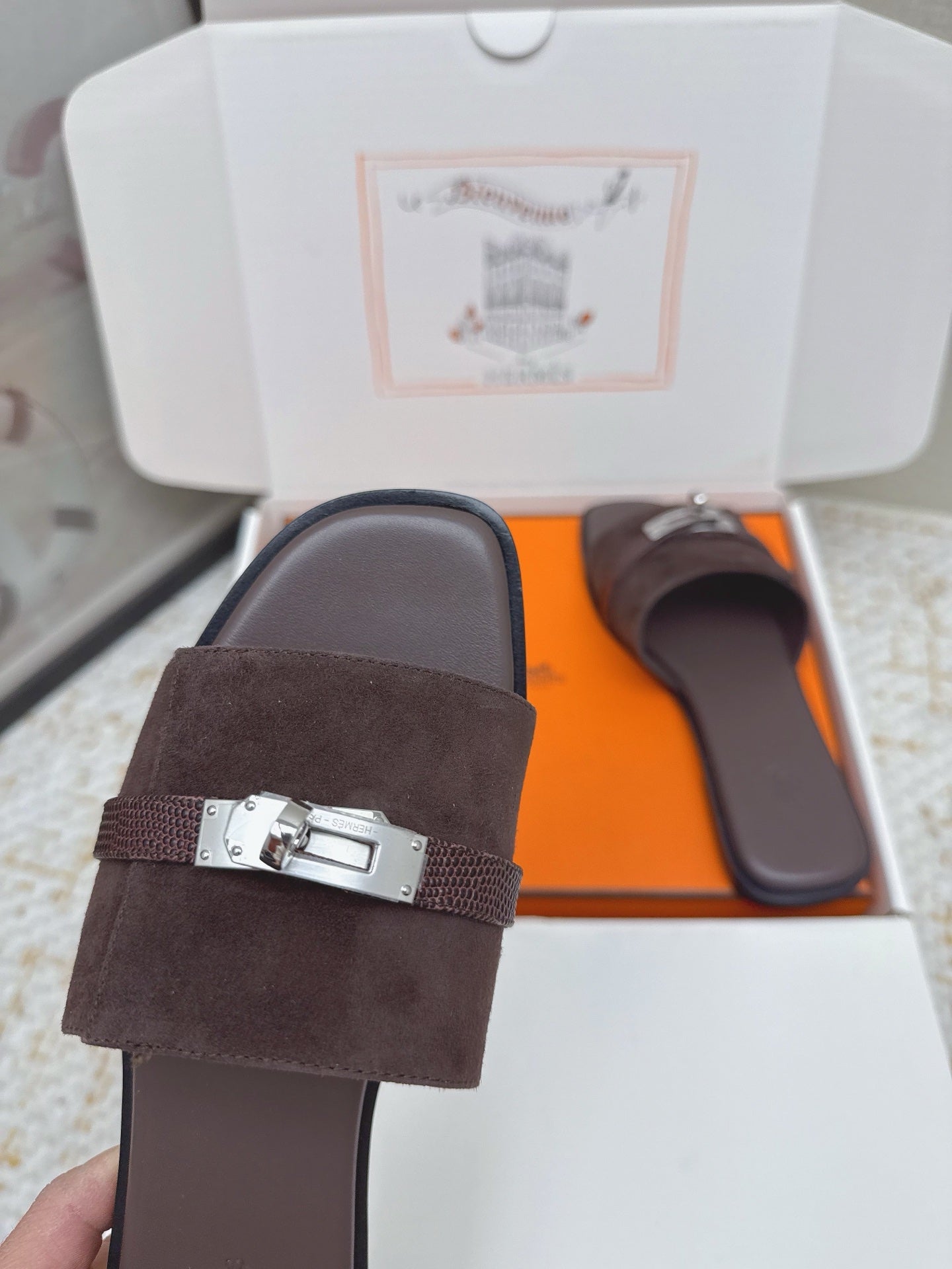 HM 26ss Oasis Sandals Dark Brown Suede Cowhide 625178