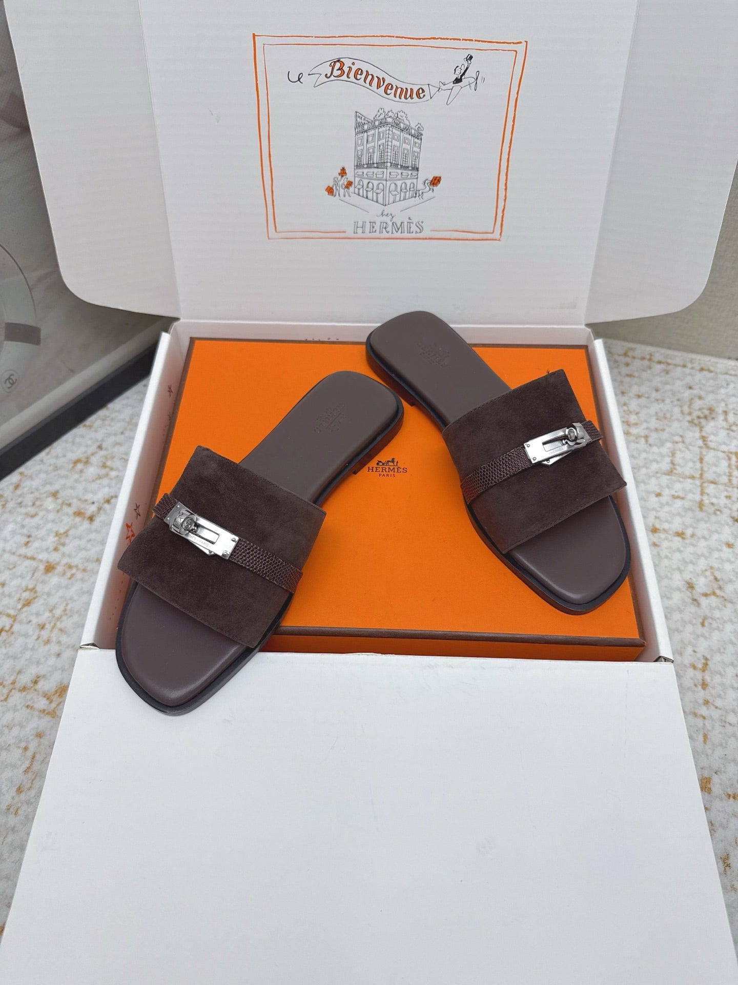 HM 26ss Oasis Sandals Dark Brown Suede Cowhide 625178