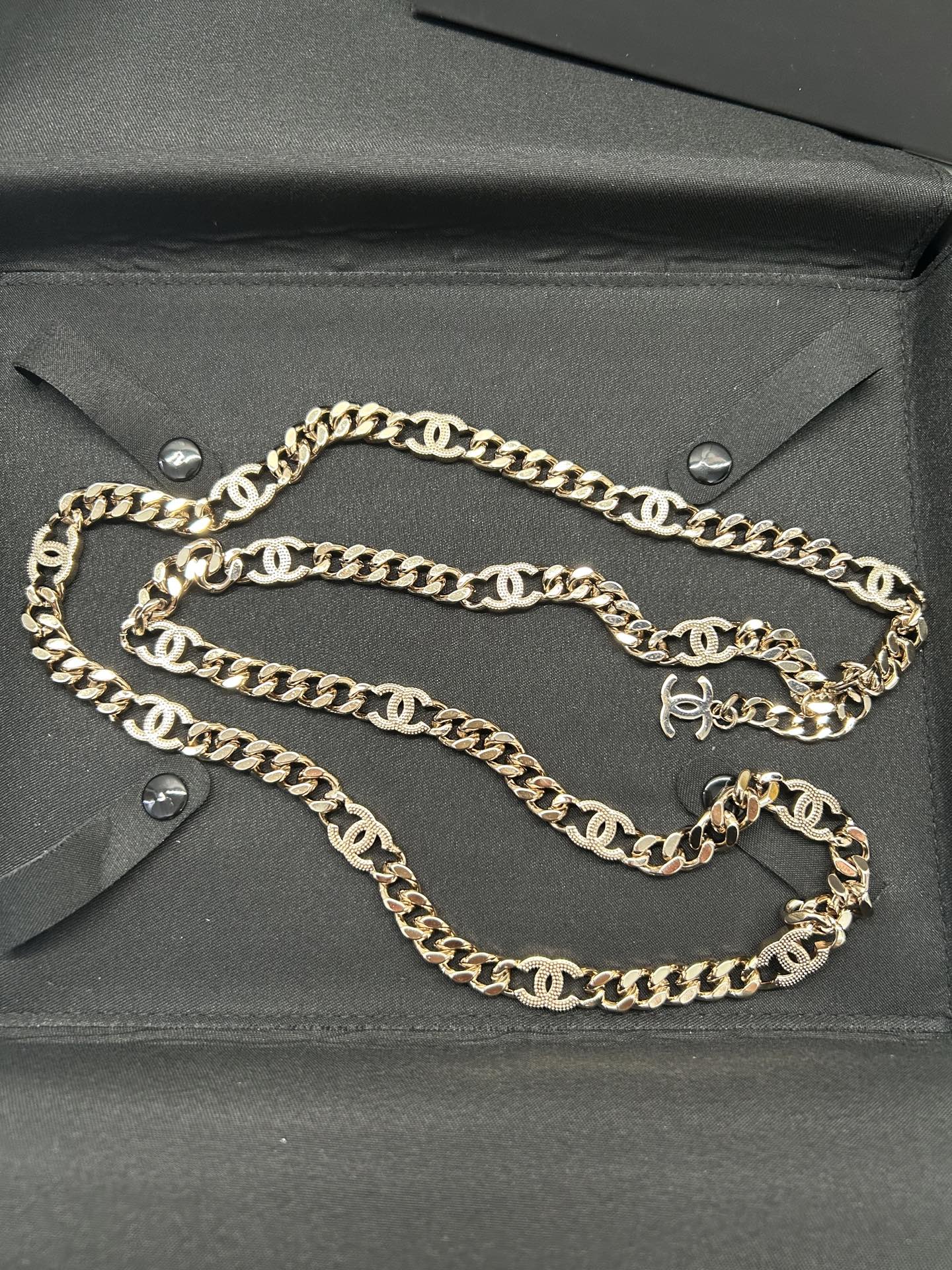 Chanel 2026 Candy Color Enamel CC Cuban Chain Belt 213293