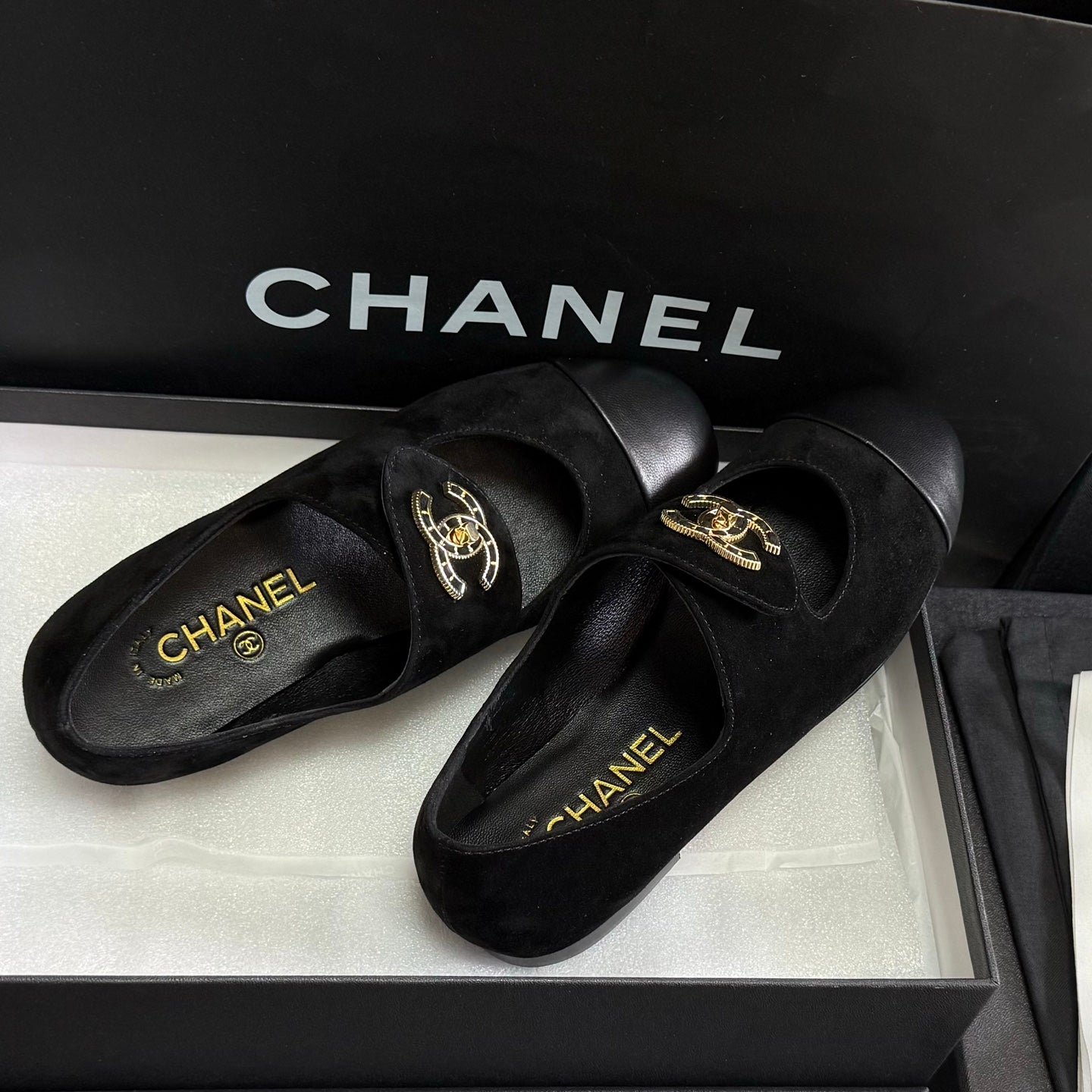Chanel 2026 Ballet Flats Suede Leather 943016