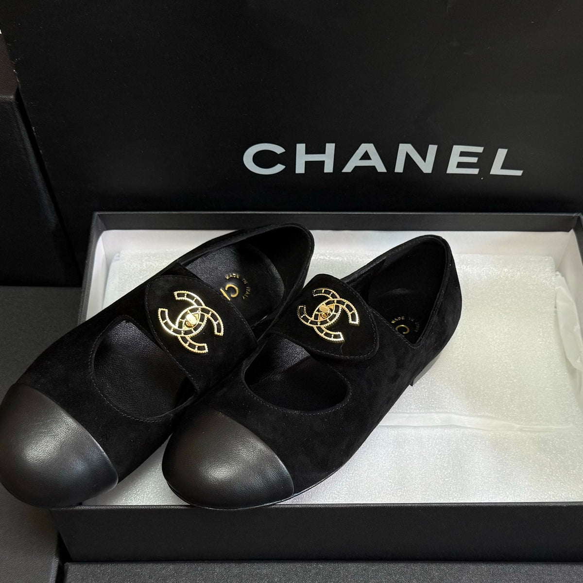Chanel 2026 Ballet Flats Suede Leather 943016