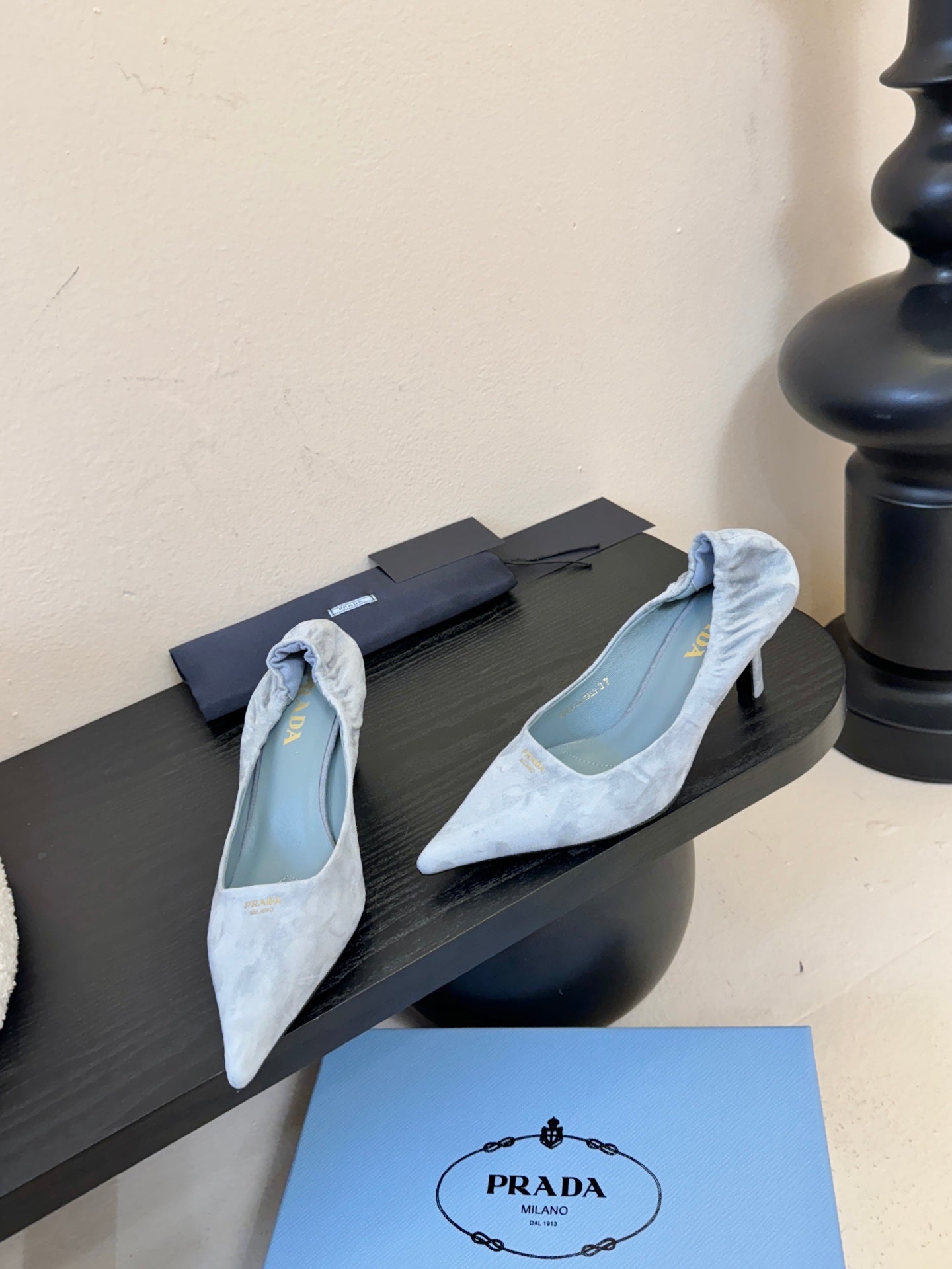 PRA 26S Pointed Toe Low Heels 60 Baby Blue Suede 627412