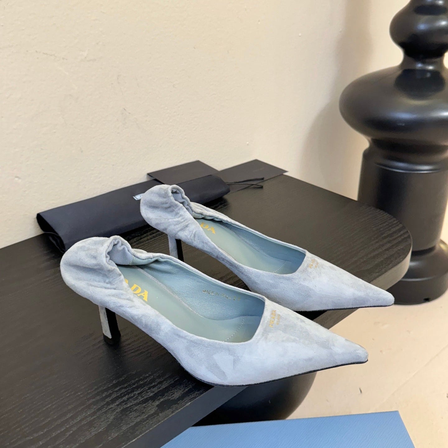 PRA 26S Pointed Toe Low Heels 60 Baby Blue Suede 627412