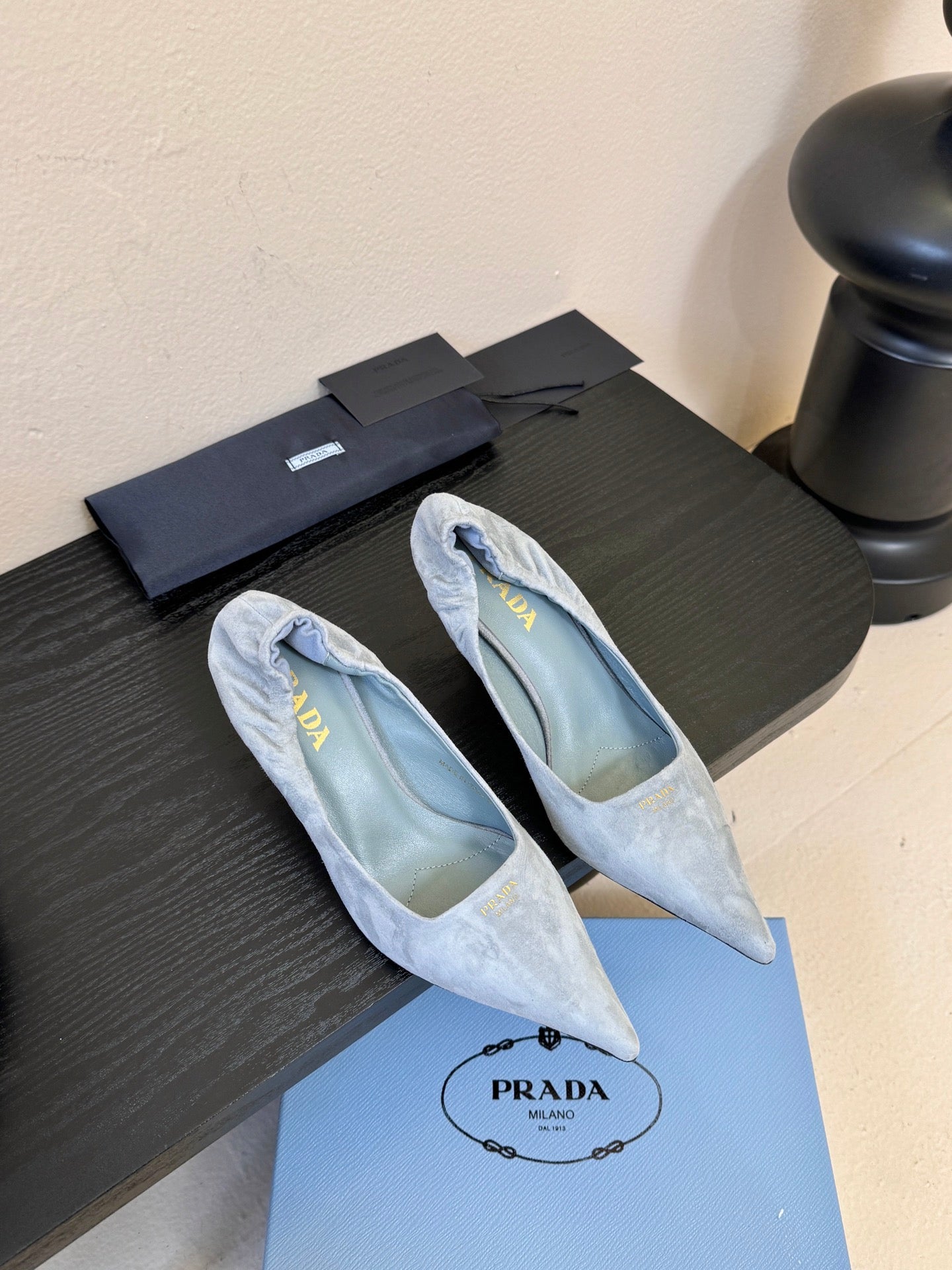 PRA 26S Pointed Toe Low Heels 60 Baby Blue Suede 627412