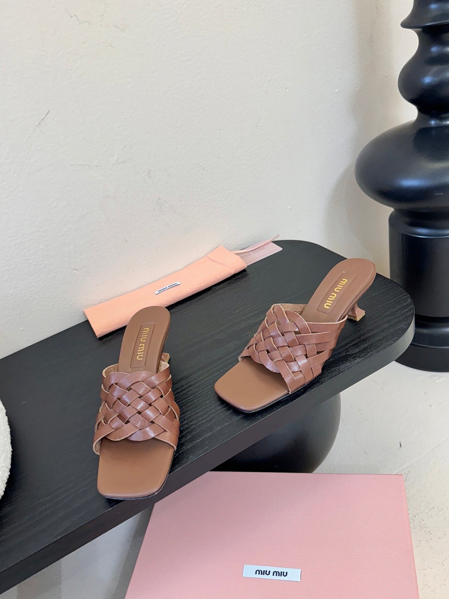 MIU 26ss Flat Sandals 50 Brown Sheepskin 627350