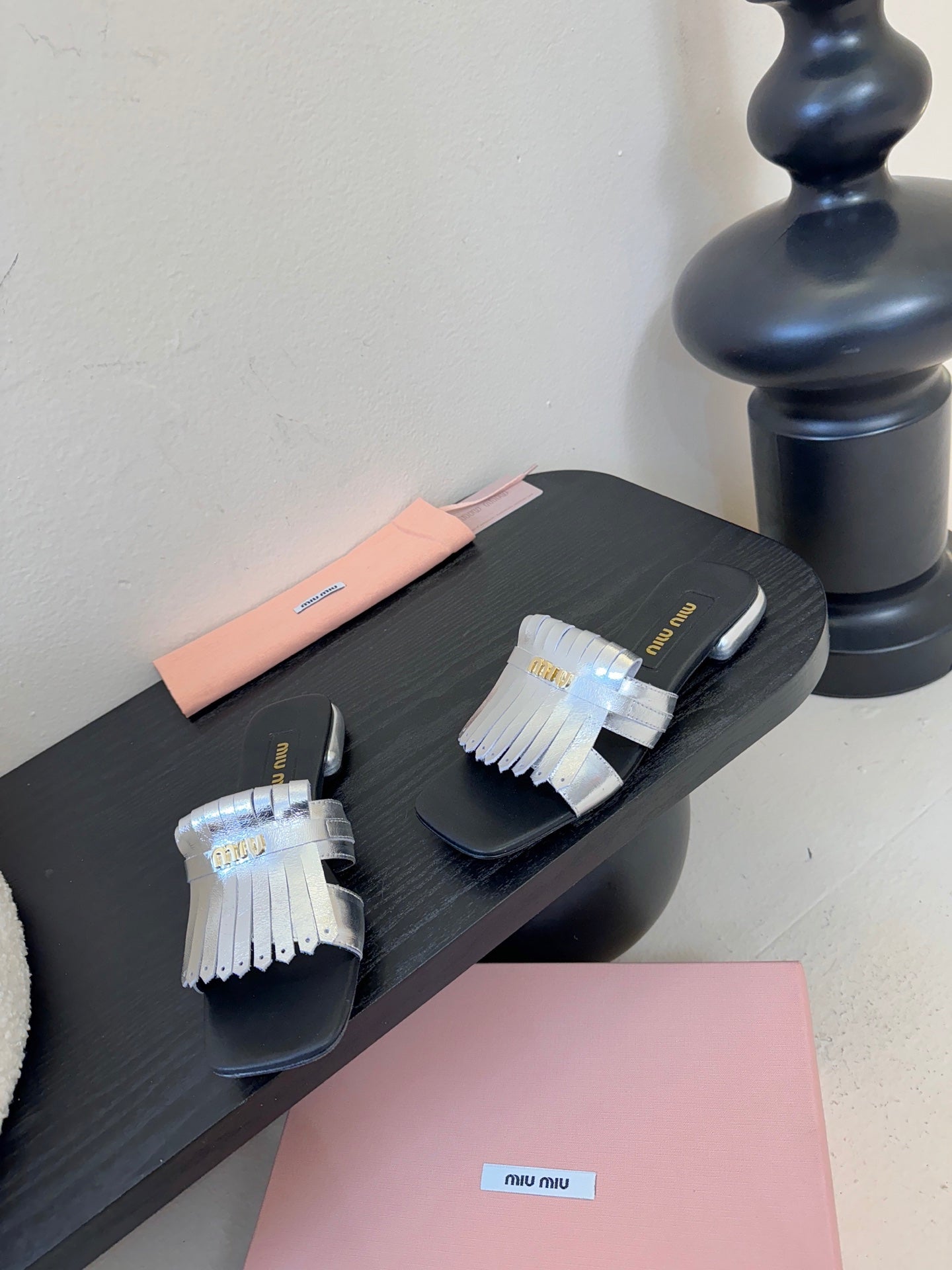 MIU 26ss Sandals Black Sliver Sheepskin 627363