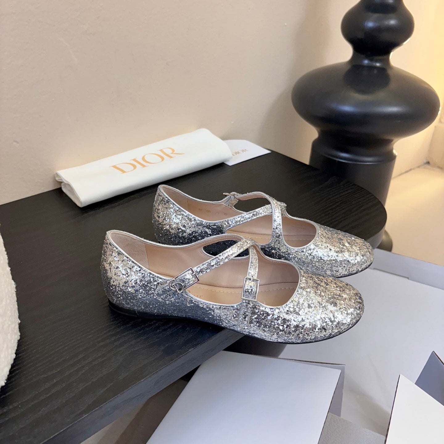 CD 26 Mary Jane Sliver Glitter Embroidered Mesh Leather 627346