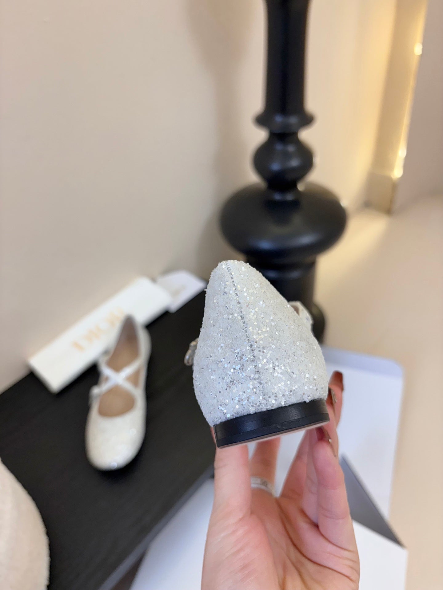 CD 26 Mary Jane White Glitter Embroidered Mesh Leather 627347