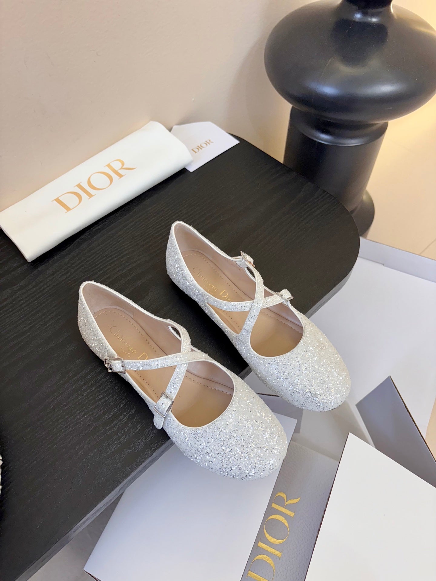 CD 26 Mary Jane White Glitter Embroidered Mesh Leather 627347