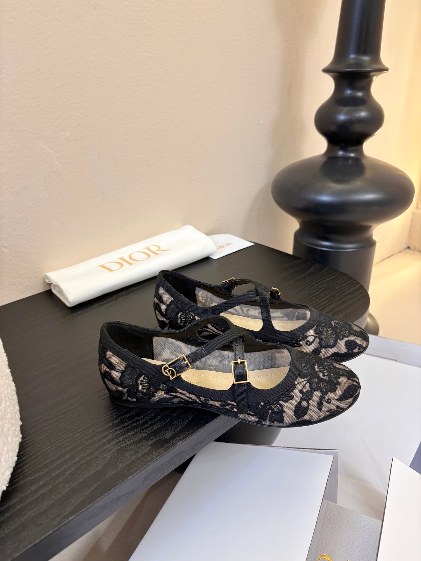 CD 26 Mary Jane Black Beige Embroidered Mesh Leather 627348