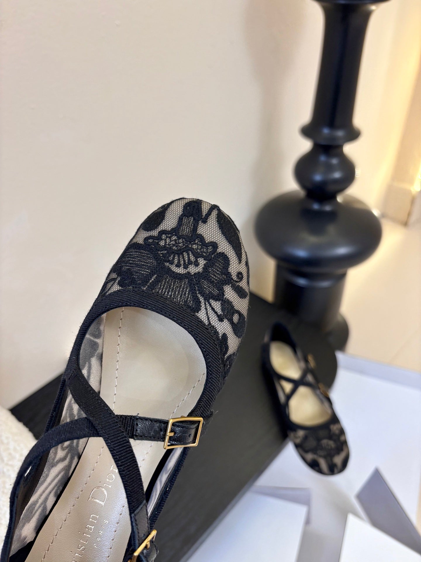 CD 26 Mary Jane Black Beige Embroidered Mesh Leather 627348